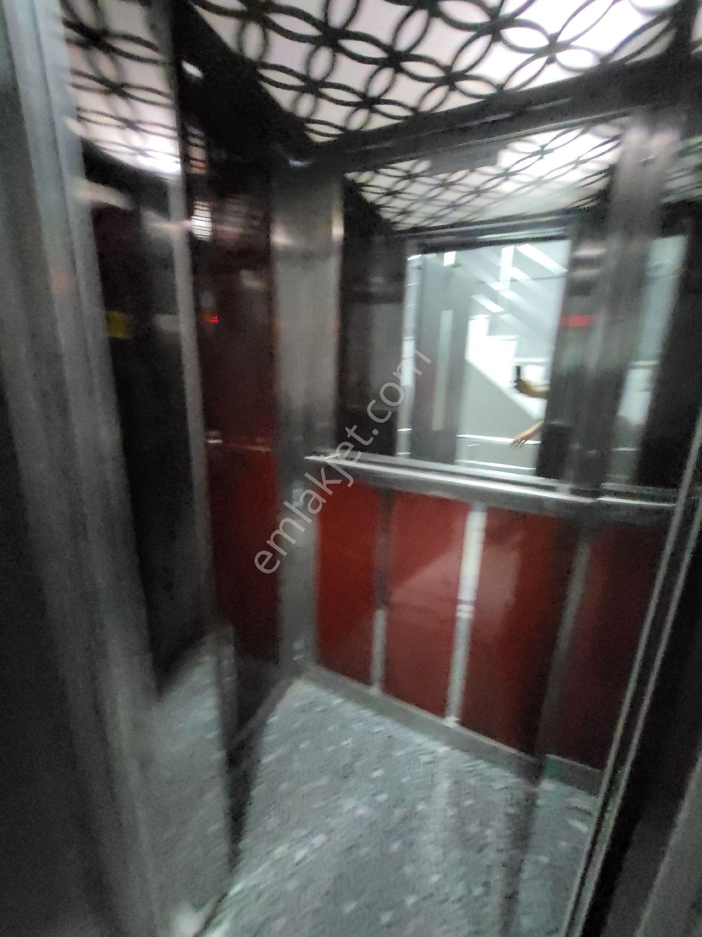 Arnavutköy Anadolu Mahallesi’nde Yüksek Kira Getirili 3+1 Satılık Daire! - Görsel 18