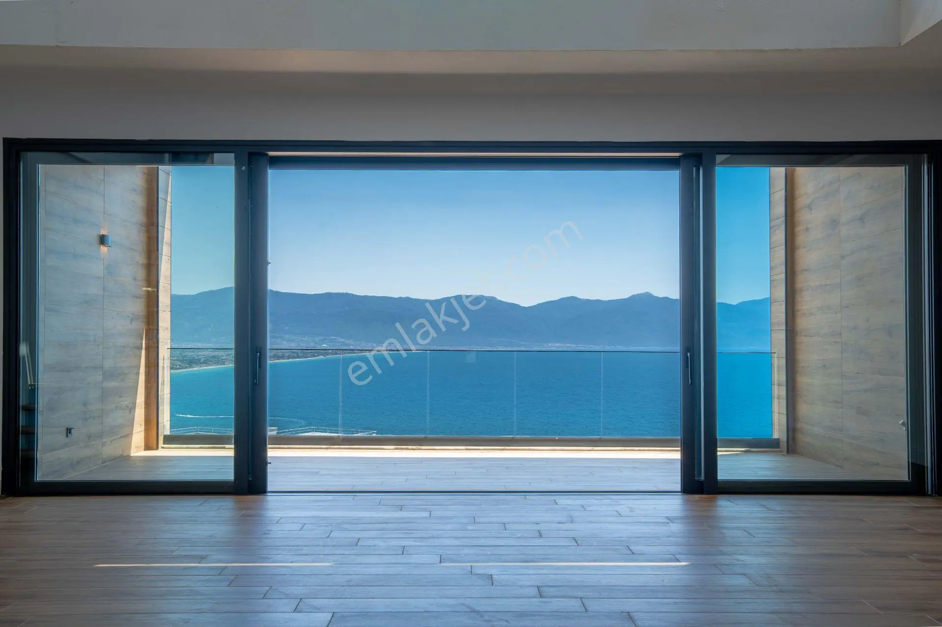 Royal Panoramada Muhteşem Deniz Manzaralı 3+1 Çatı Dubleks