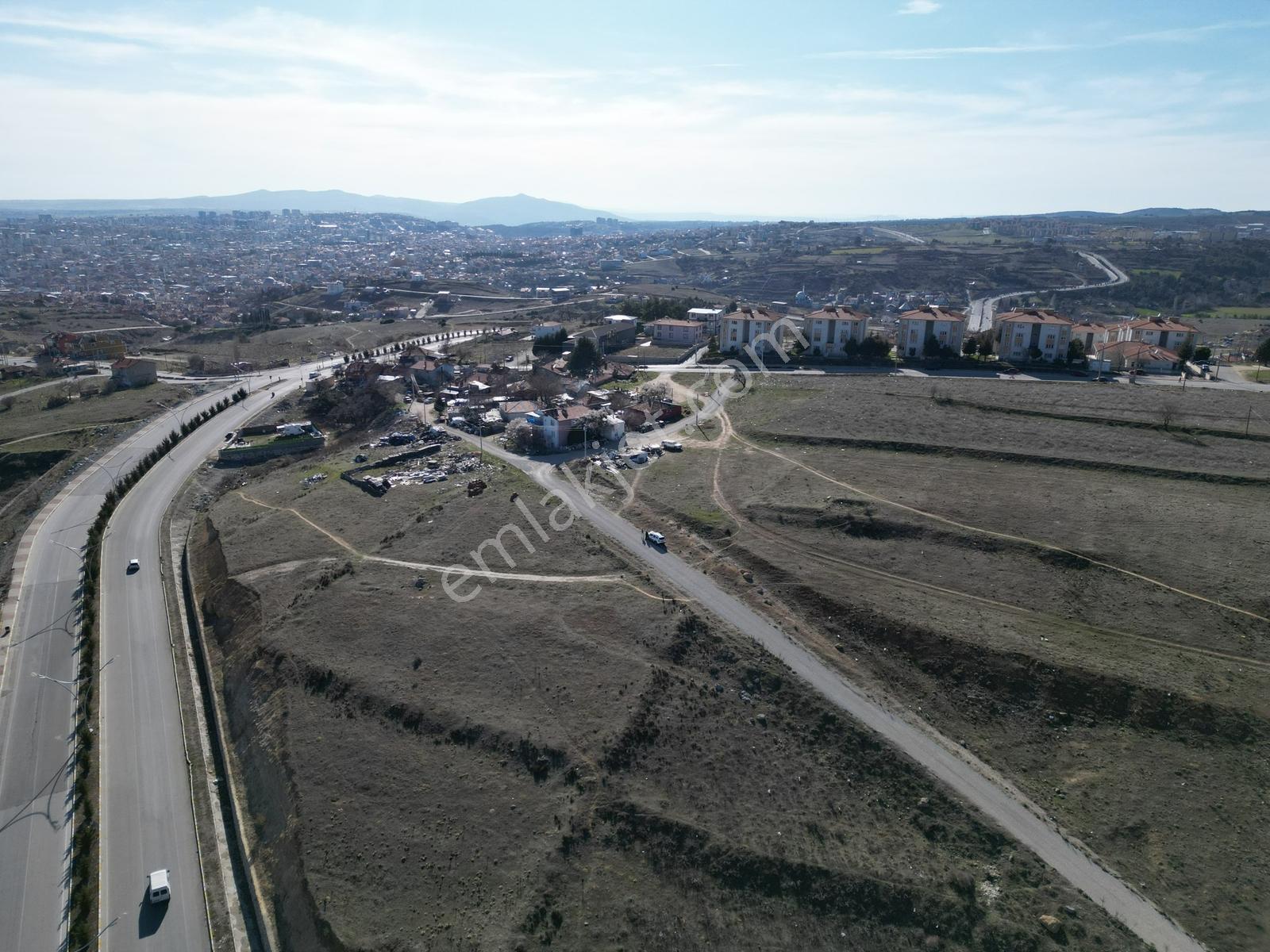Favori'den 479 M2 Ayrık 2 Kat İmarlı Arsa | Yatırımlık - Görsel 3
