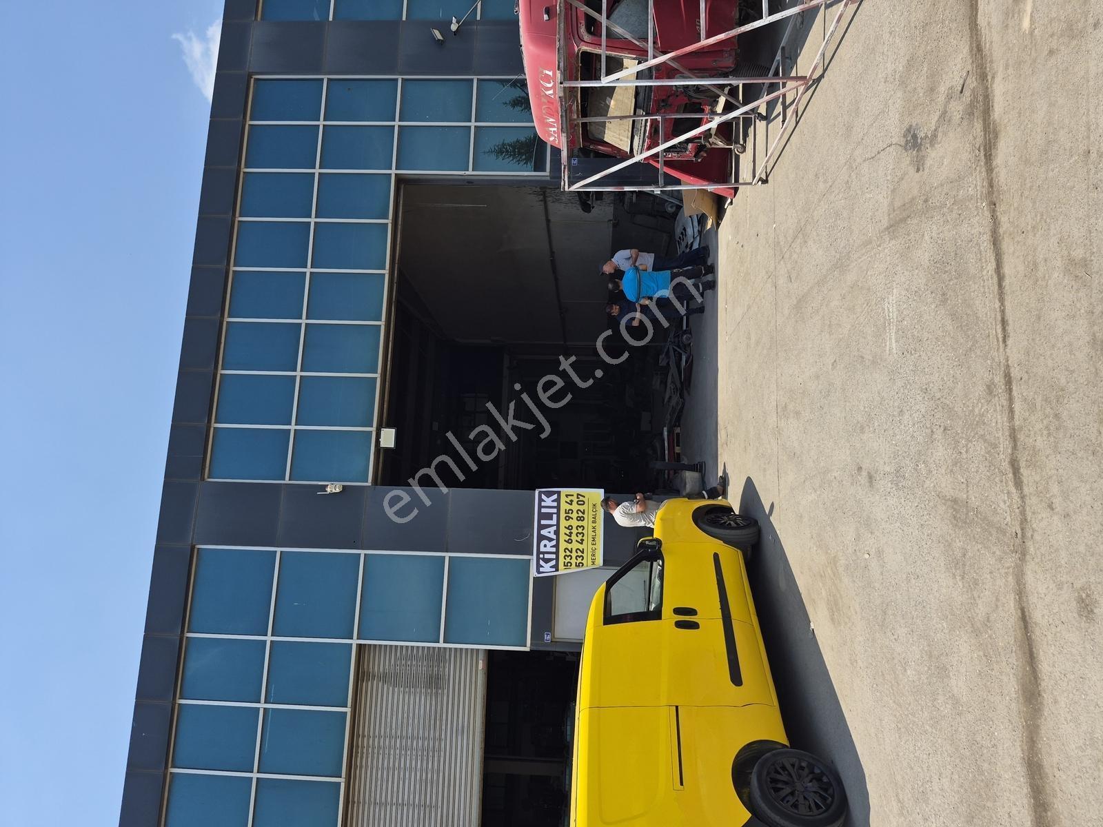 Gebze Küçük Sanayide Kiralık Dükkan