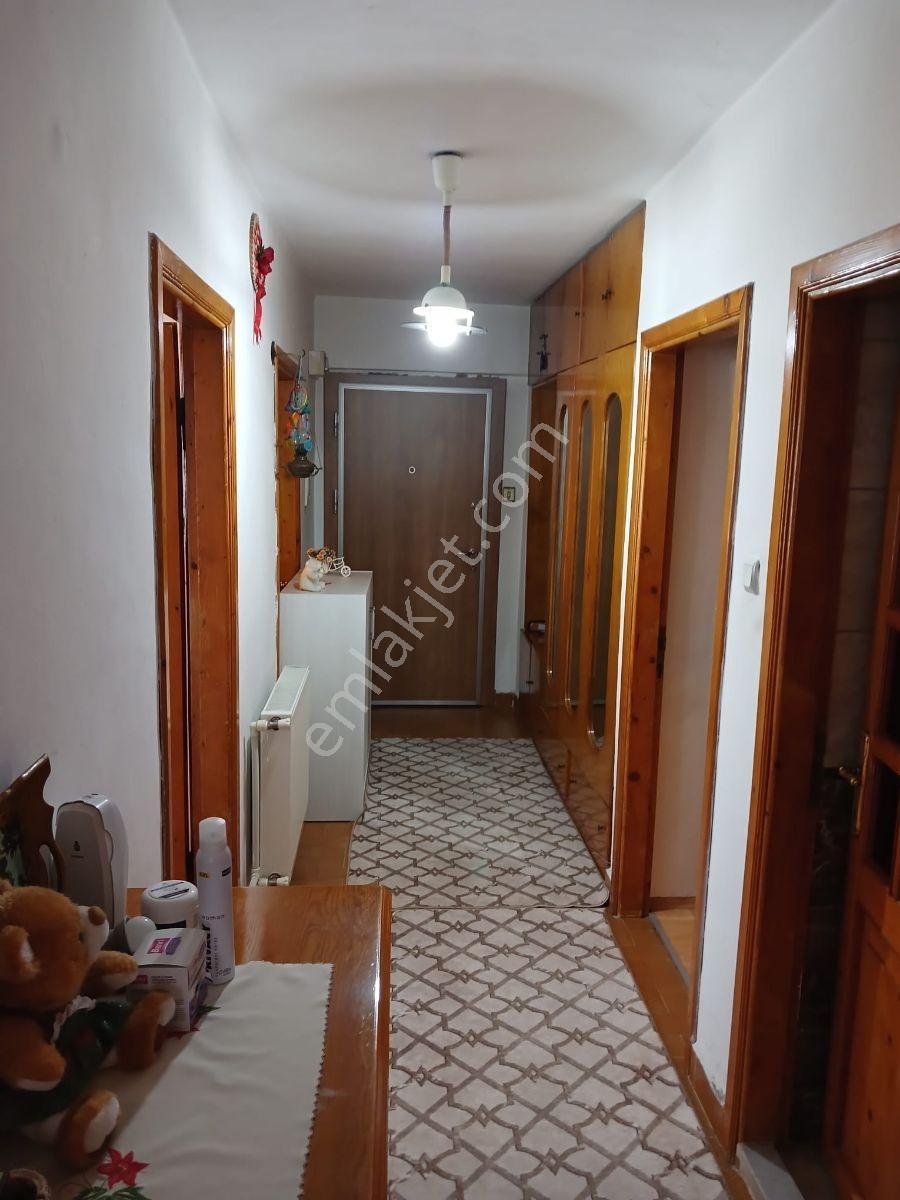 Veyisoğlu Satıyor | Sahile Çok Yakın Geniş 2+1 Kullanışlı Daire - Görsel 17