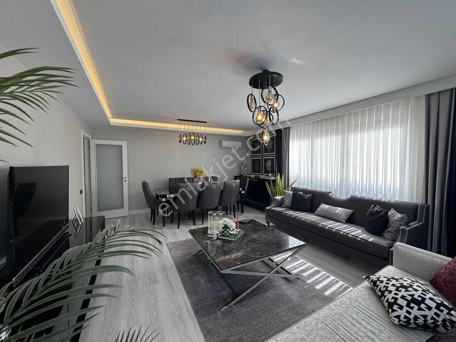 Remax Mahmut Bekdemirden Beylikdüzü Kalekent 2 Lüks 3+1 Daire - Görsel 2