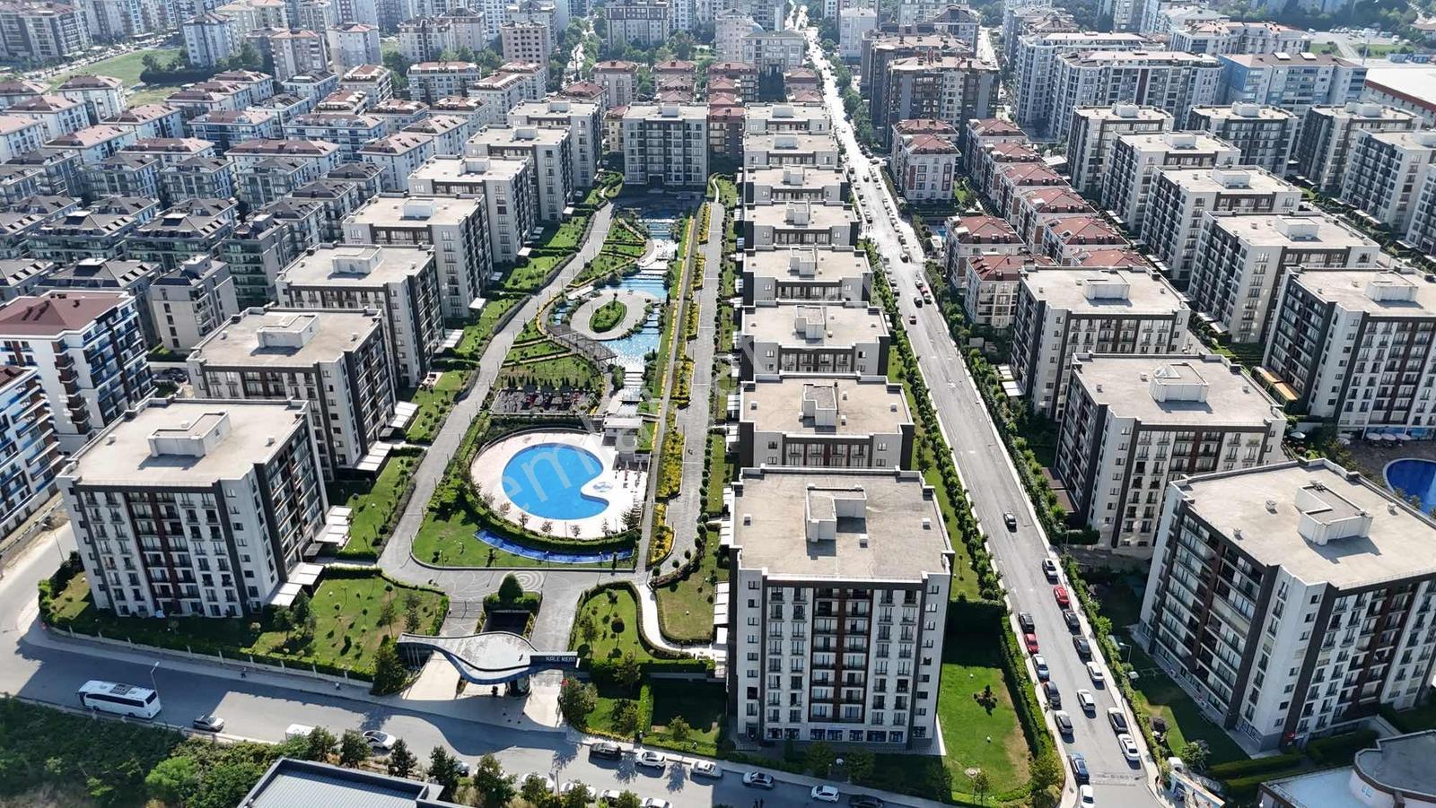 Remax Mahmut Bekdemirden Beylikdüzü Kalekent 2 Lüks 3+1 Daire - Görsel 3