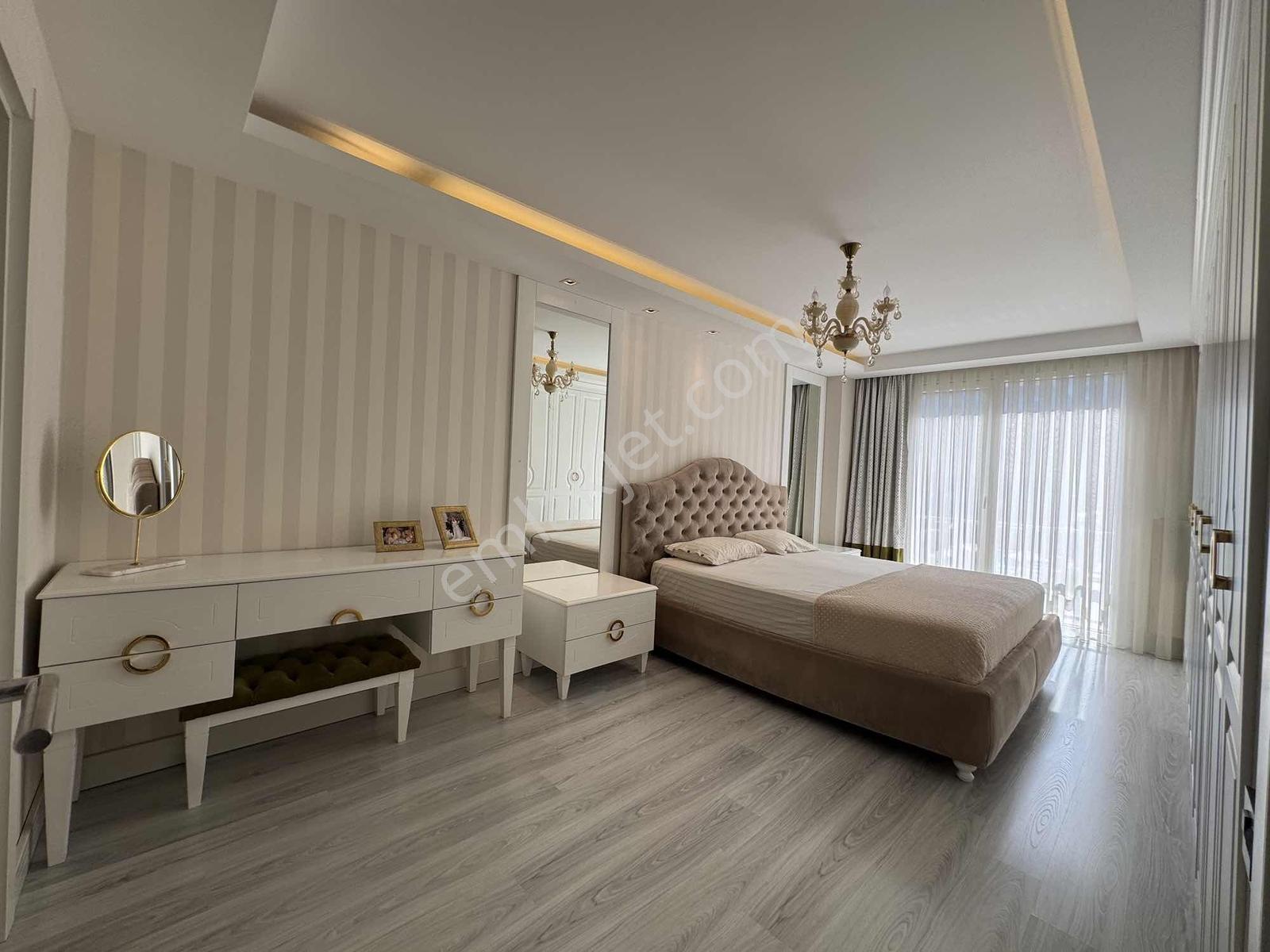 Remax Mahmut Bekdemirden Beylikdüzü Kalekent 2 Lüks 3+1 Daire - Görsel 25