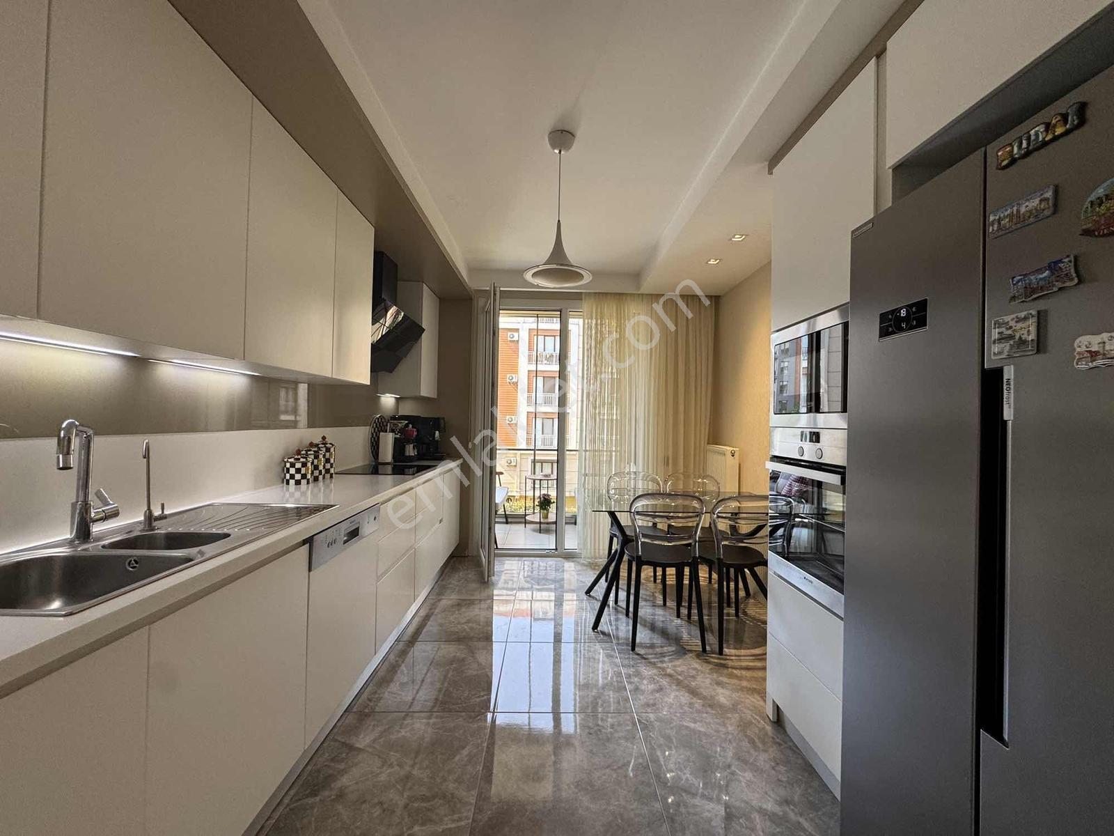 Remax Mahmut Bekdemirden Beylikdüzü Kalekent 2 Lüks 3+1 Daire - Görsel 12