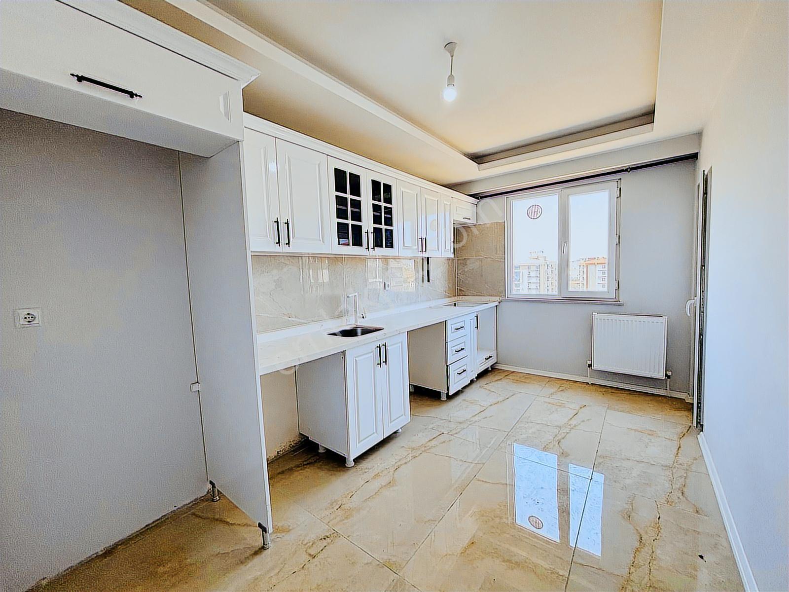 Güven'den *7/24 Güvenlikli,k.otoparklı,açık Havuzlu* Sitede 3+1 - Görsel 3