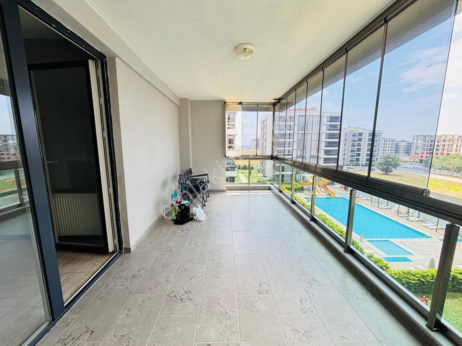 Güven'den 7/24 Güvenlikli Lüks Sitede Hamamlı,havuzlu 3+1 Daire - Görsel 3