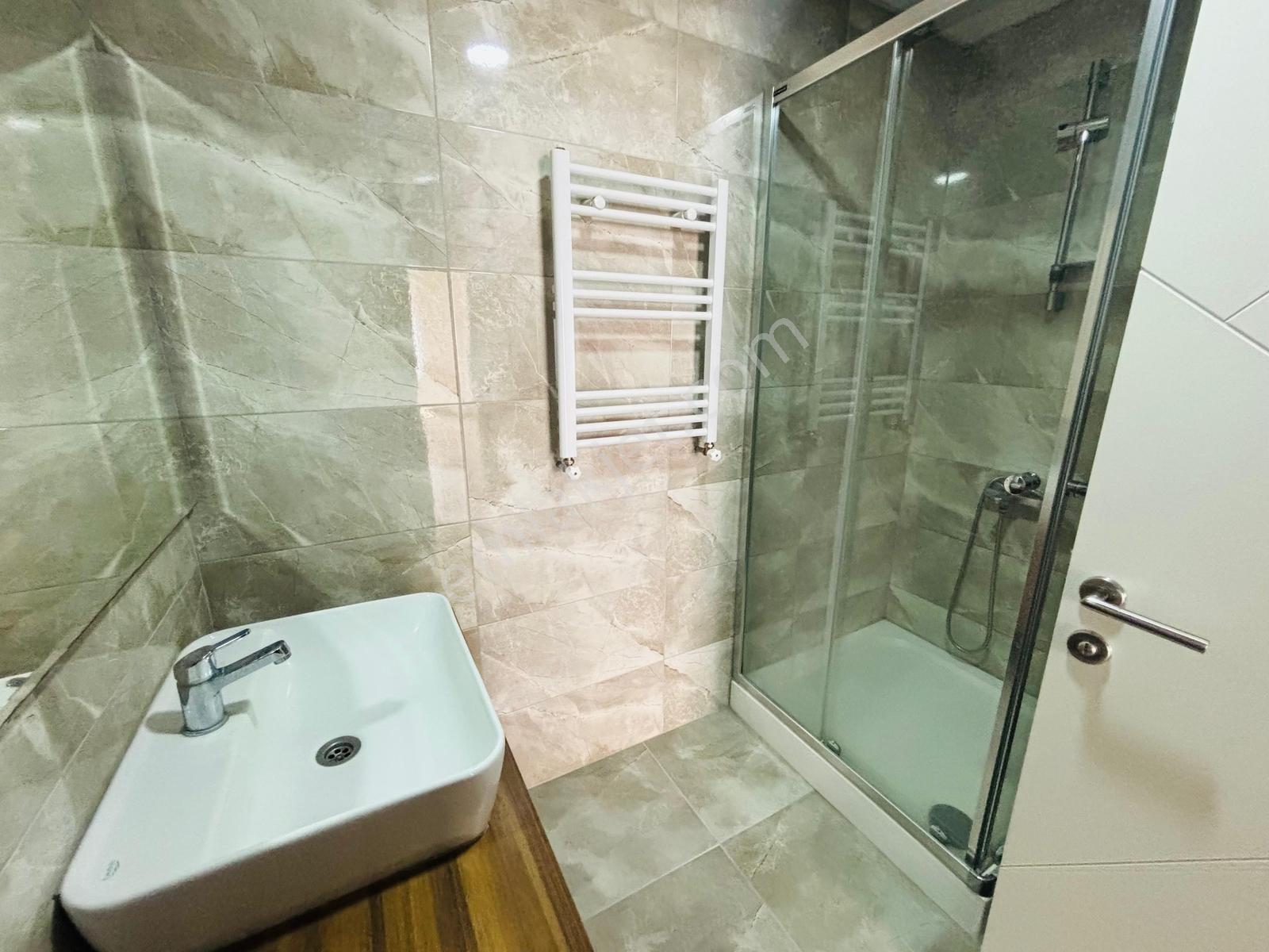 Güven'den 7/24 Güvenlikli Lüks Sitede Hamamlı,havuzlu 3+1 Daire - Görsel 25