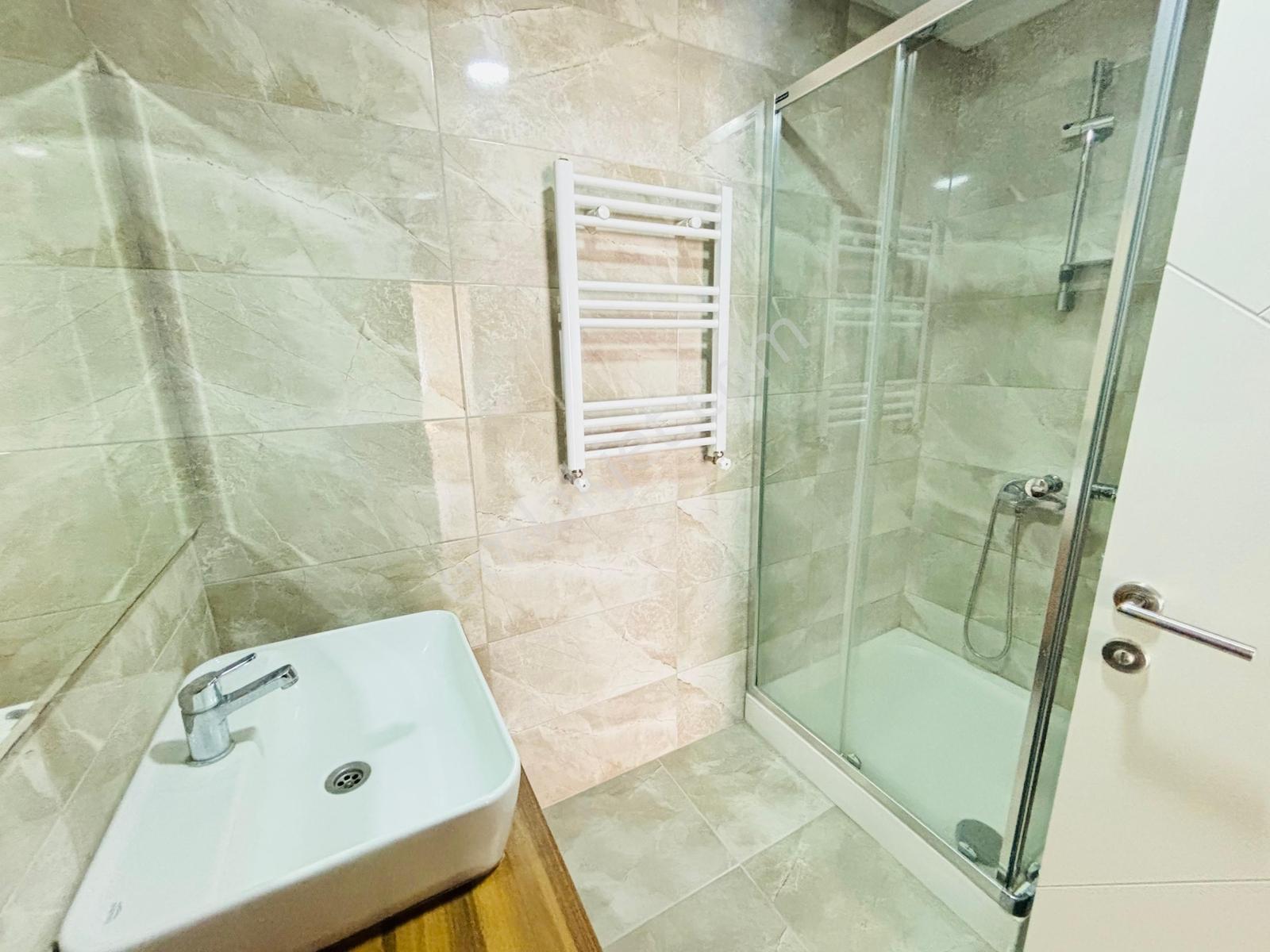 Güven'den 7/24 Güvenlikli Lüks Sitede Hamamlı,havuzlu 3+1 Daire - Görsel 18
