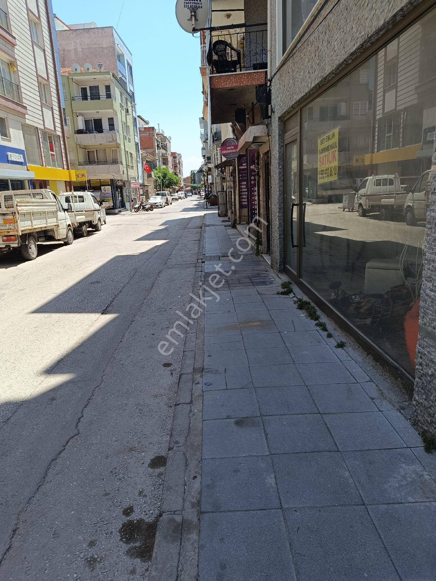 Satılık Bodrumlu Çekme Katlı Dükkan - Görsel 19
