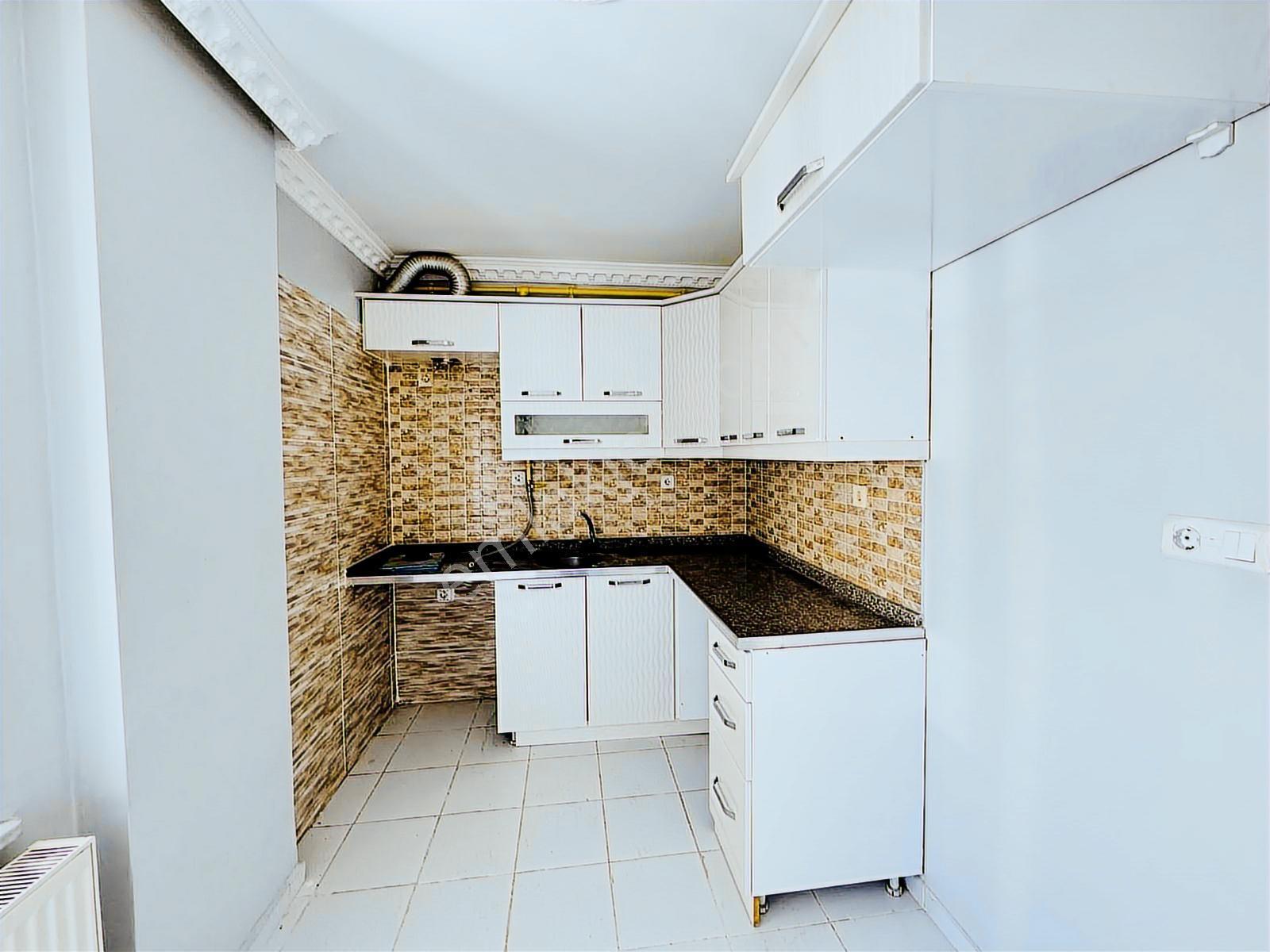 Güven'den Çerkezköy'de Çarşı İçinde Duraklara Yakın Kiralık 2+1 - Görsel 19
