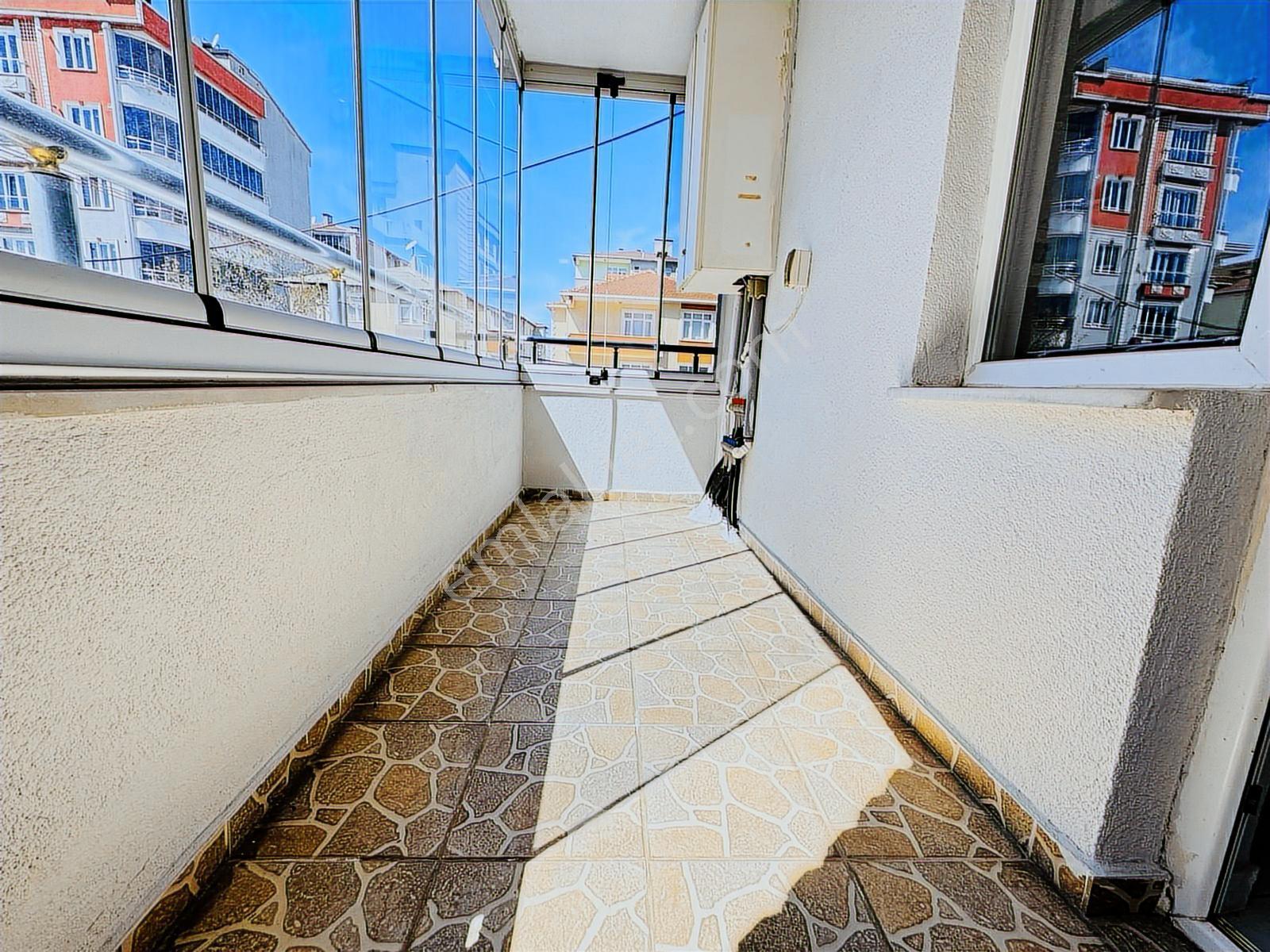 Güven'den Çerkezköy'de Çarşı İçinde Duraklara Yakın Kiralık 2+1 - Görsel 2