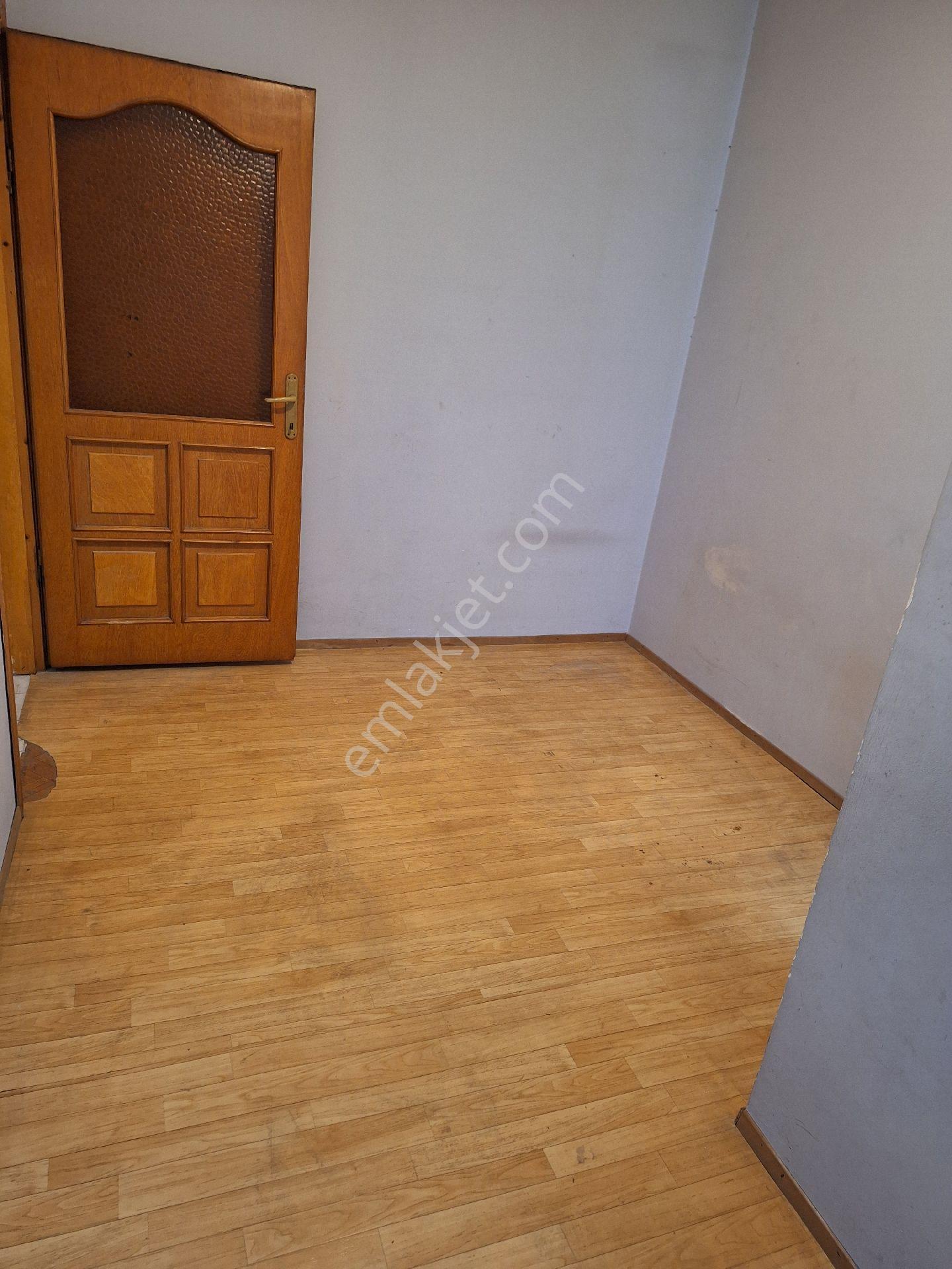 Lider Emlakdan B.evler.ş.evler.mah.satılık Kredili 80m2.2+1 Daire