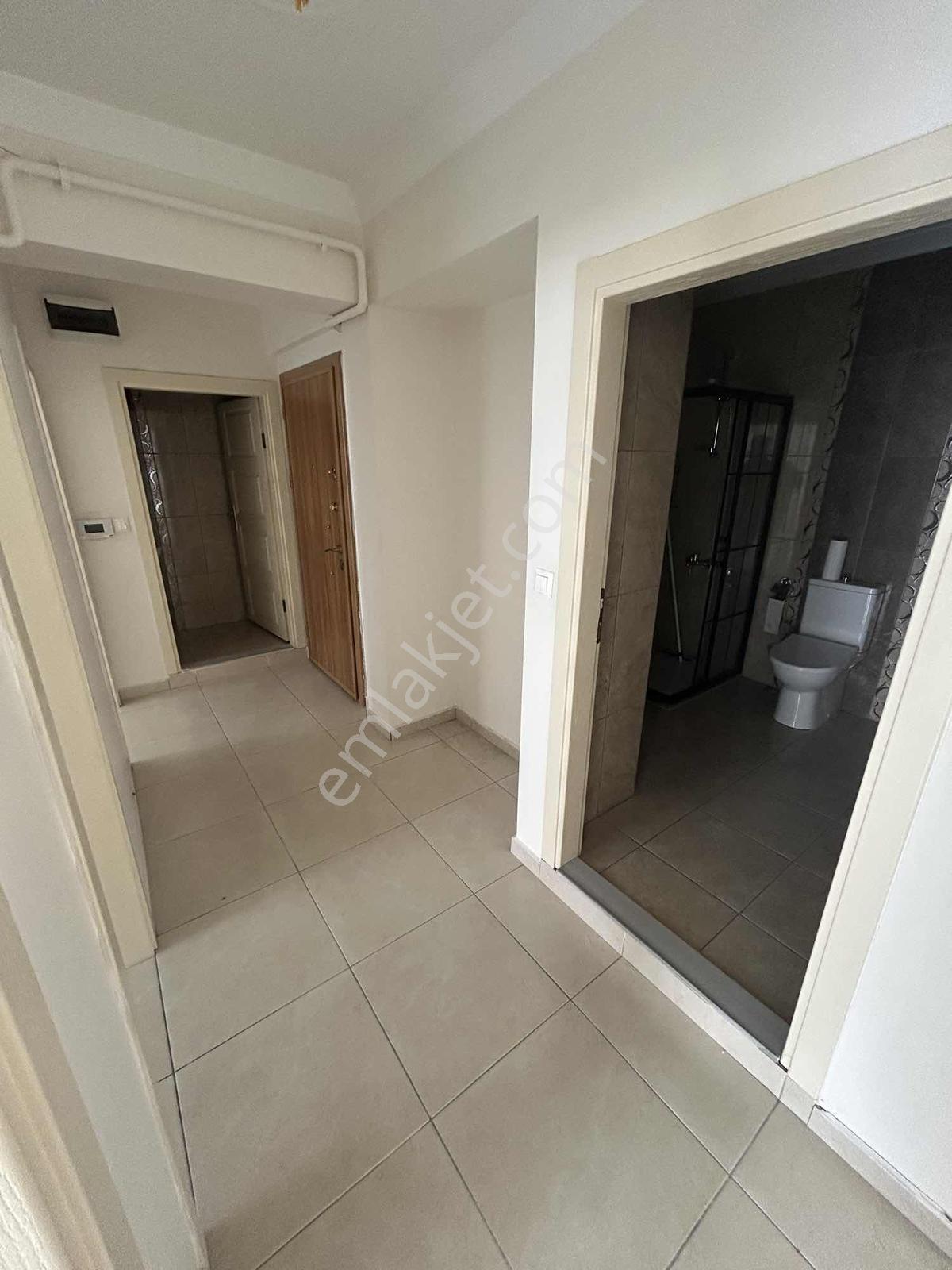 17 Yelül Mah. 3+1 Köşe Başı 120 M2 Ara Kat Kiralık Daire - Görsel 19