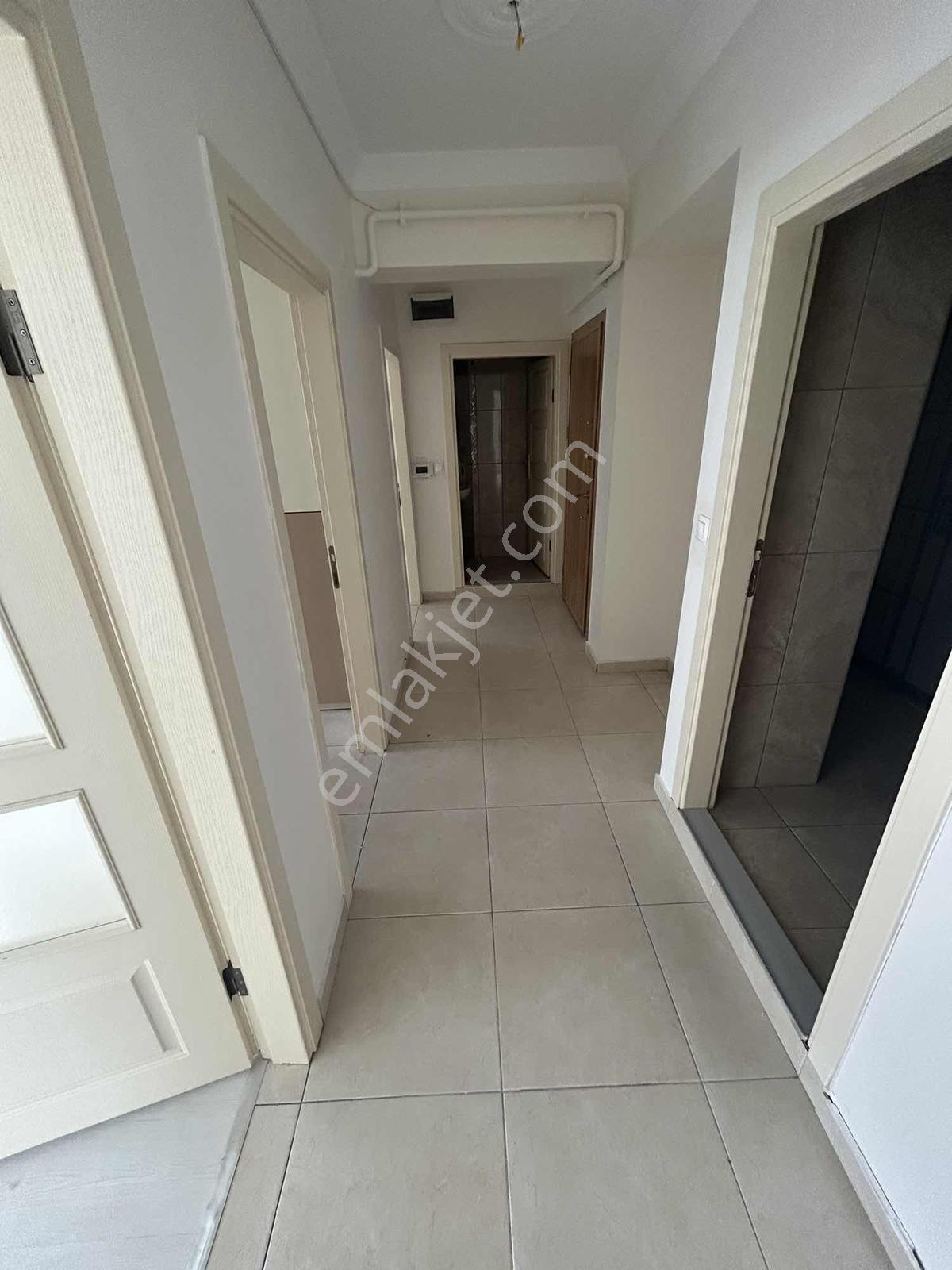 17 Yelül Mah. 3+1 Köşe Başı 120 M2 Ara Kat Kiralık Daire - Görsel 18