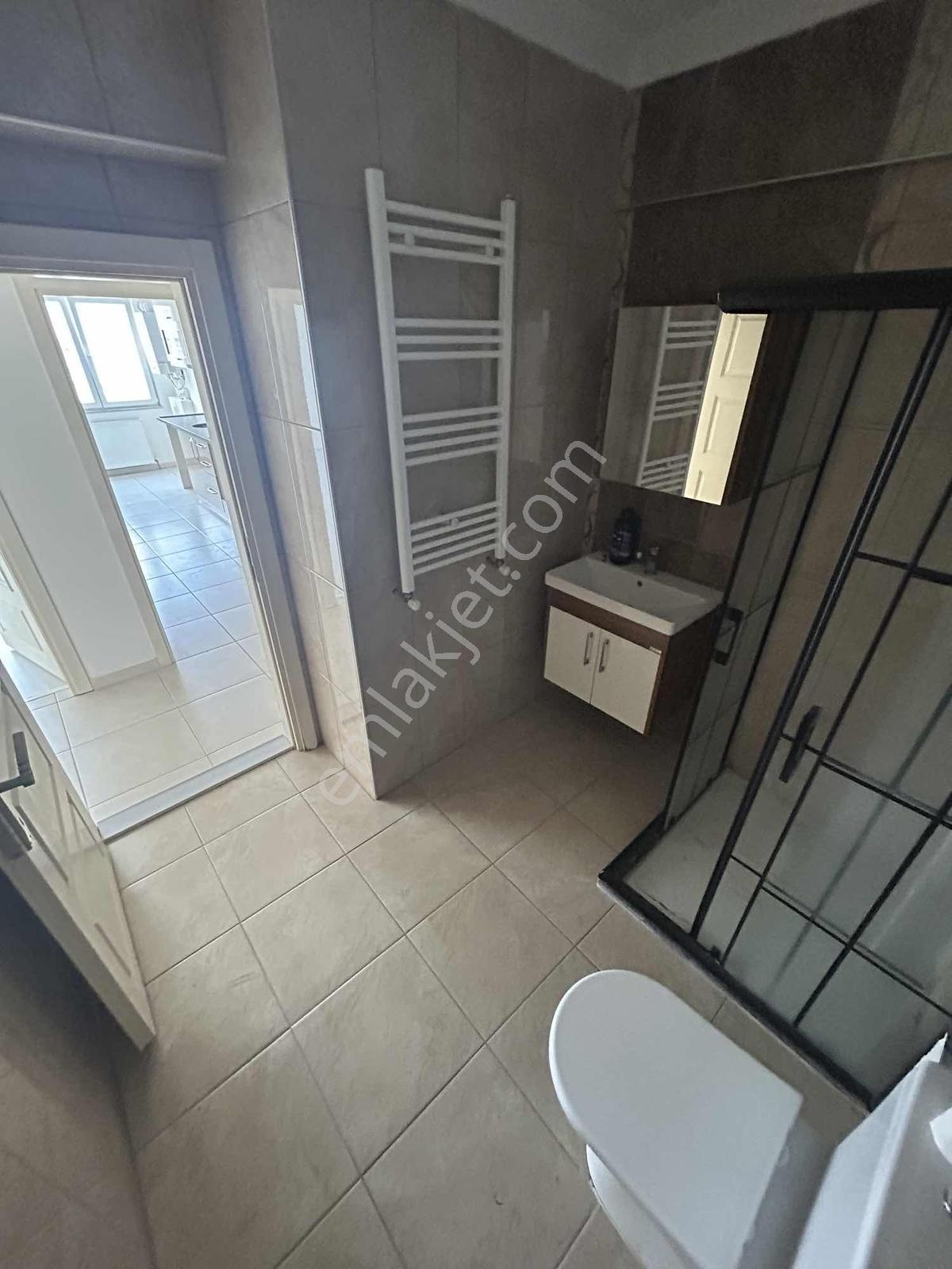 17 Yelül Mah. 3+1 Köşe Başı 120 M2 Ara Kat Kiralık Daire - Görsel 29