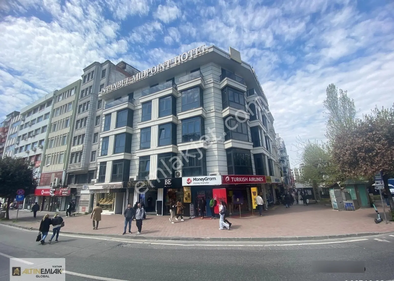 Altın Emlak Vatan'dan Aksaray'ın Göbeğinde Kiralık Dükkan