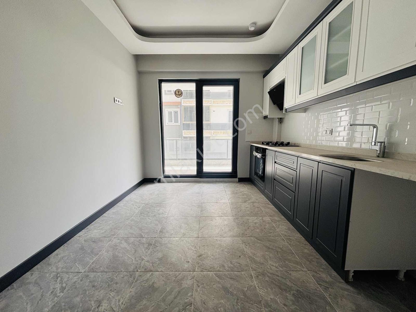 Güven'den 7/24 Güvenlikli,saunalı,havuzlu,k.otoparklı 3+1 Daire - Görsel 32