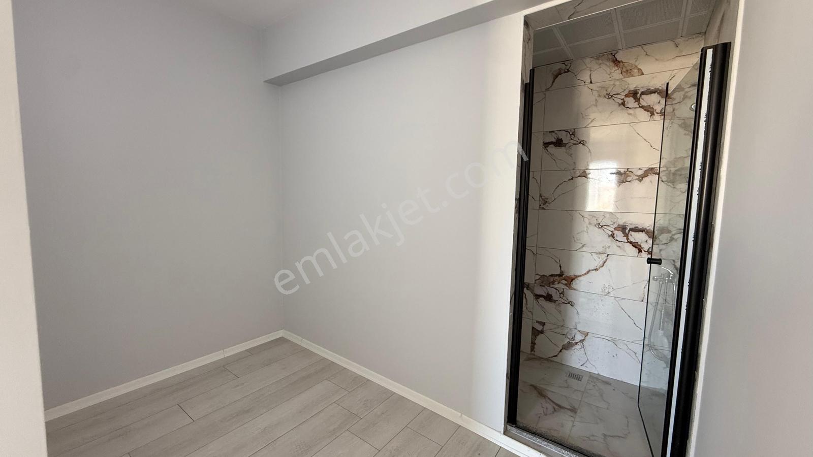 Güven'den Avmye Komşu 7/24 Güvenlikli Havuzlu Sitede Satılık 4+1 - Görsel 14