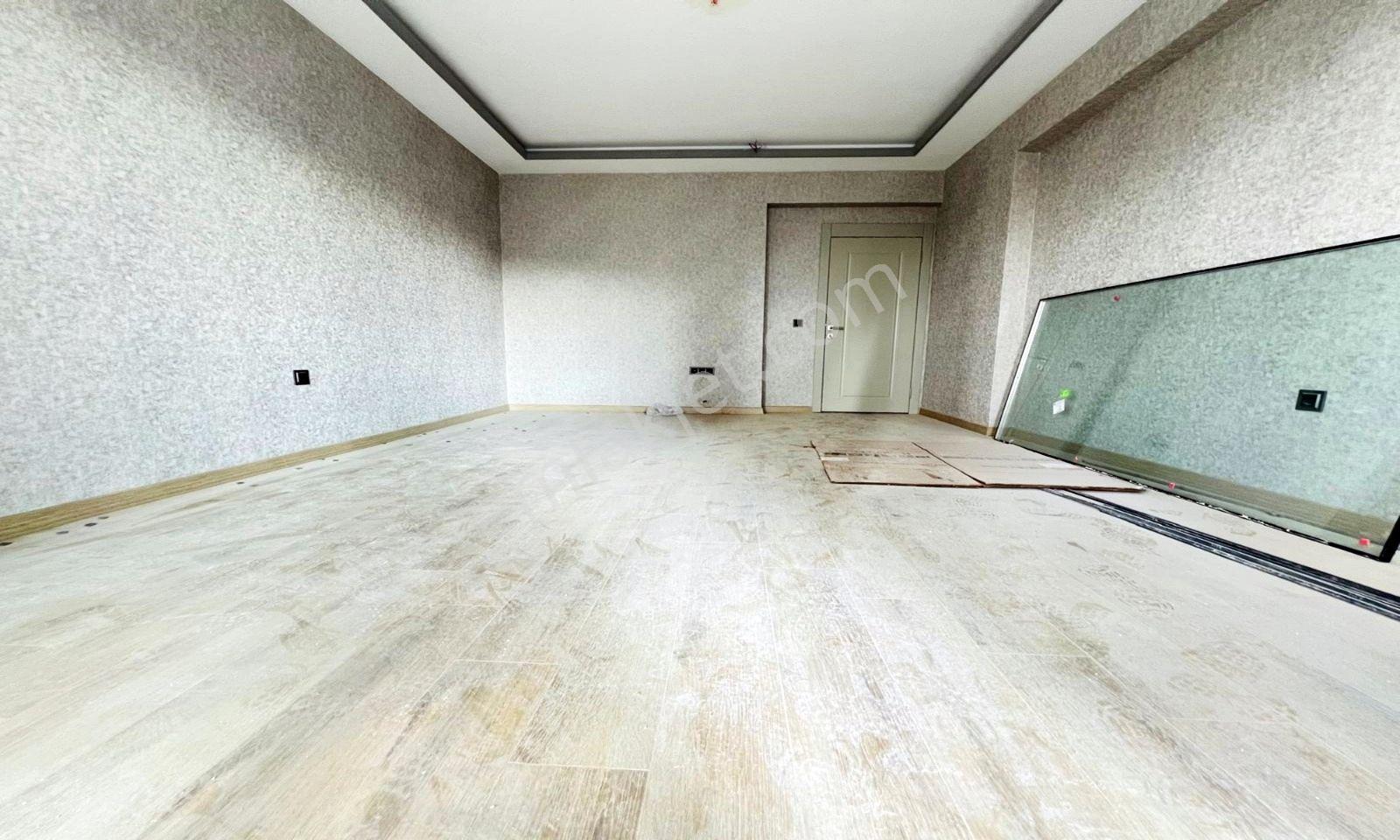 Bulvarda Muhteşem Manzaralı Site Dairesi - Görsel 13