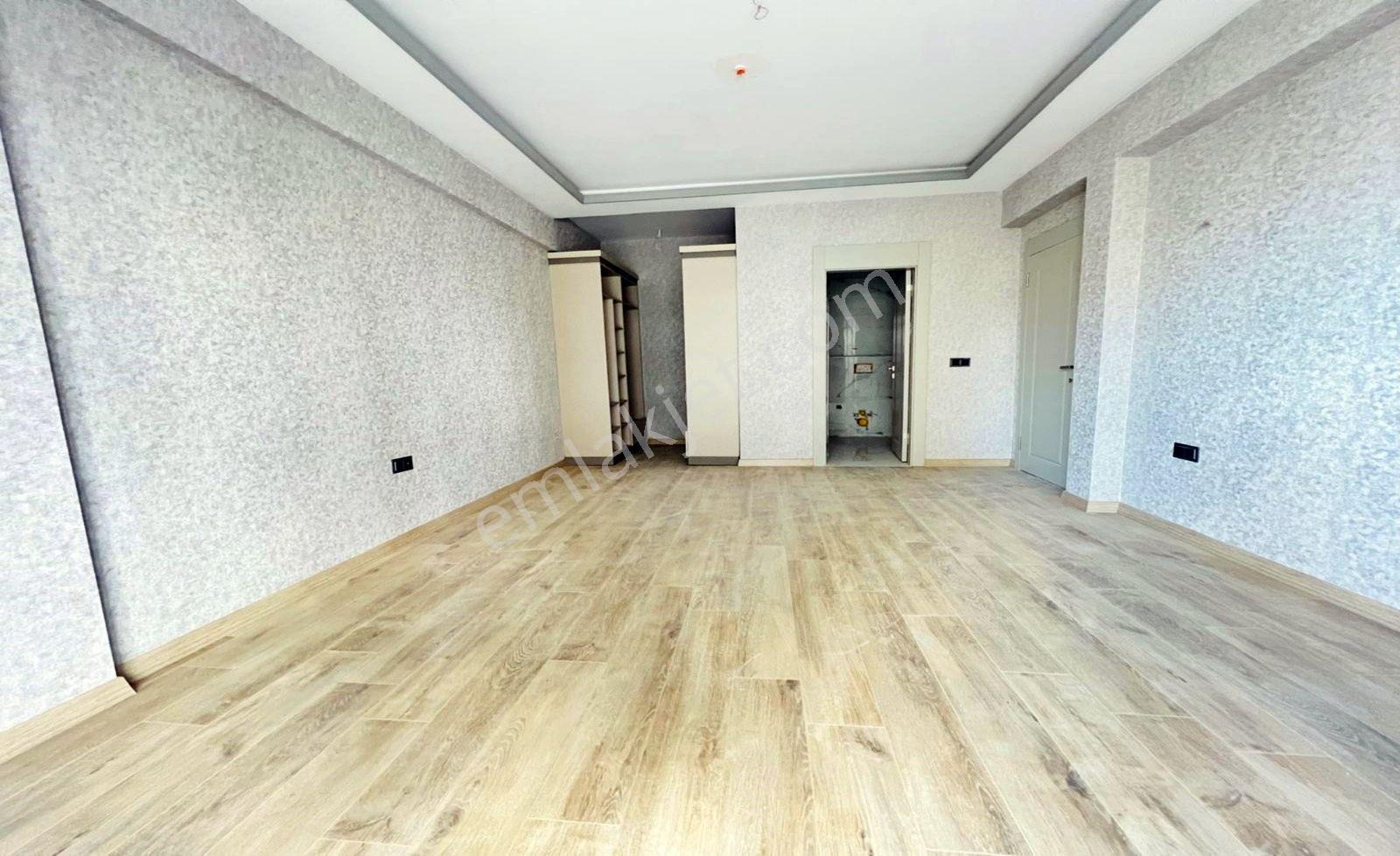 Bulvarda Muhteşem Manzaralı Site Dairesi - Görsel 28