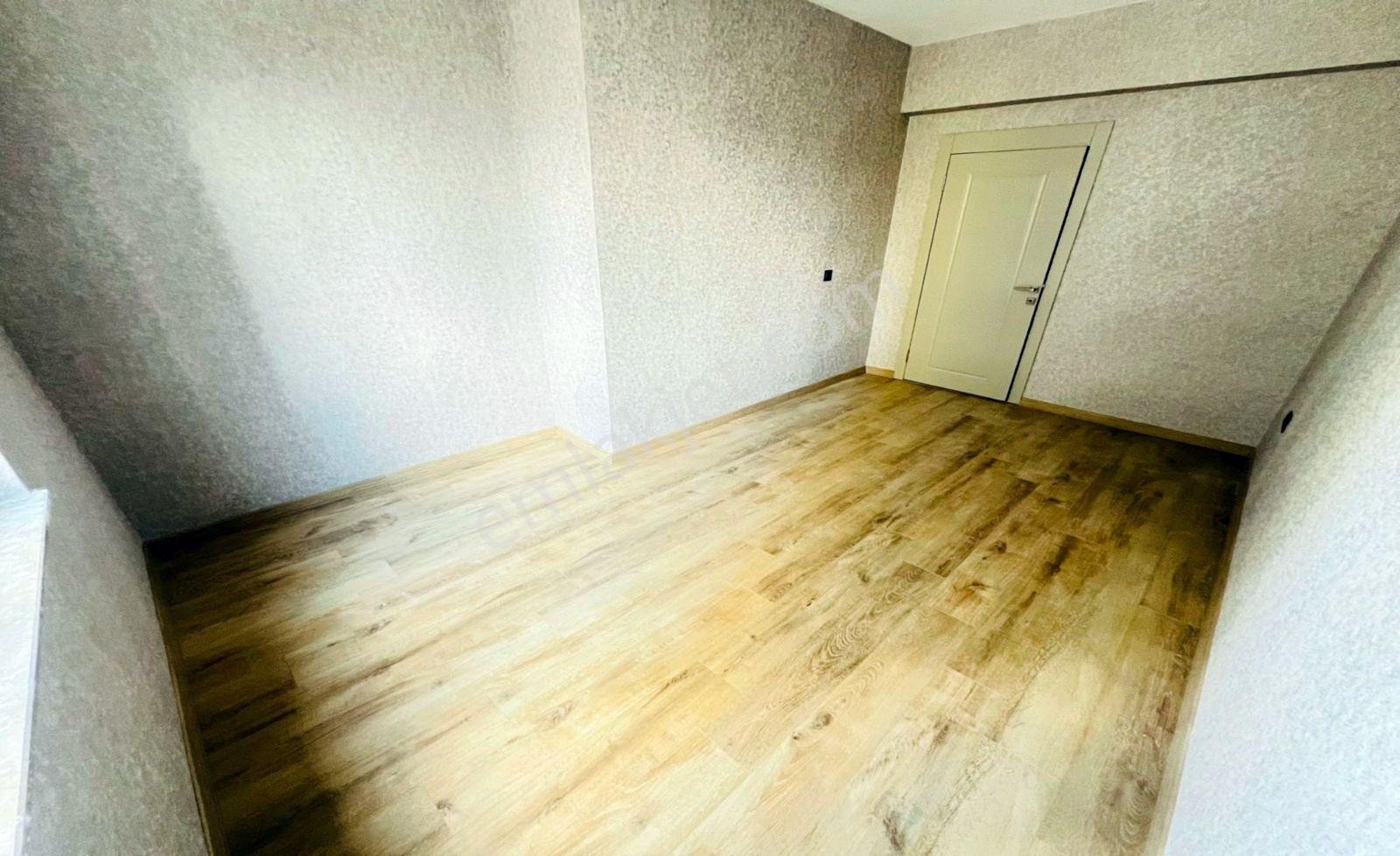 Bulvarda Muhteşem Manzaralı Site Dairesi - Görsel 21