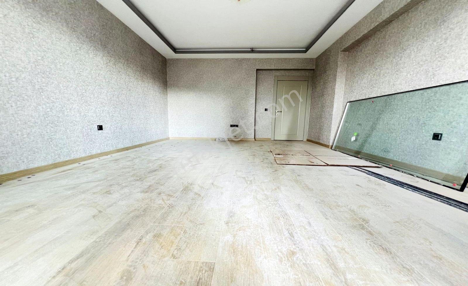 Bulvarda Muhteşem Manzaralı Site Dairesi - Görsel 16