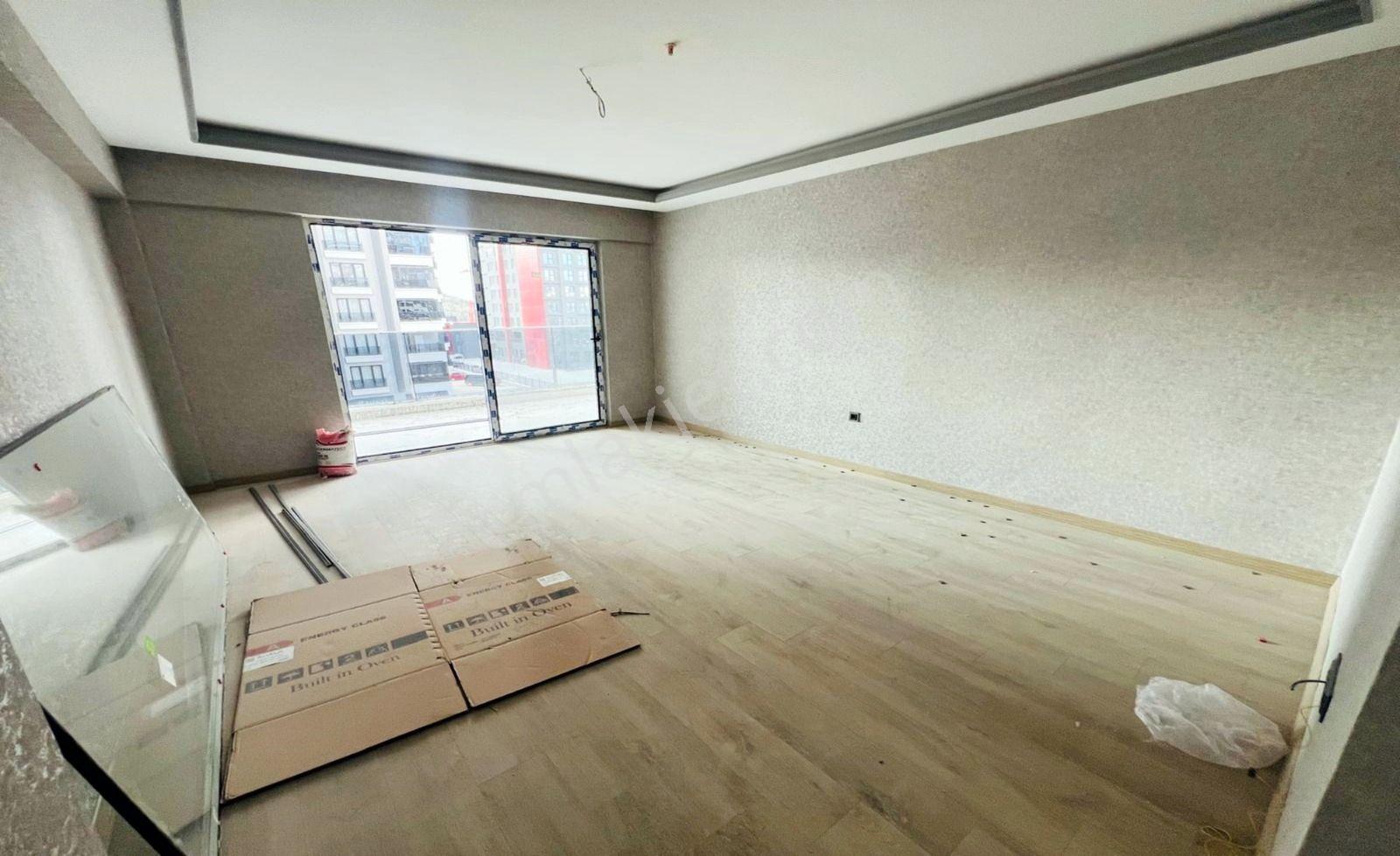 Bulvarda Muhteşem Manzaralı Site Dairesi - Görsel 6