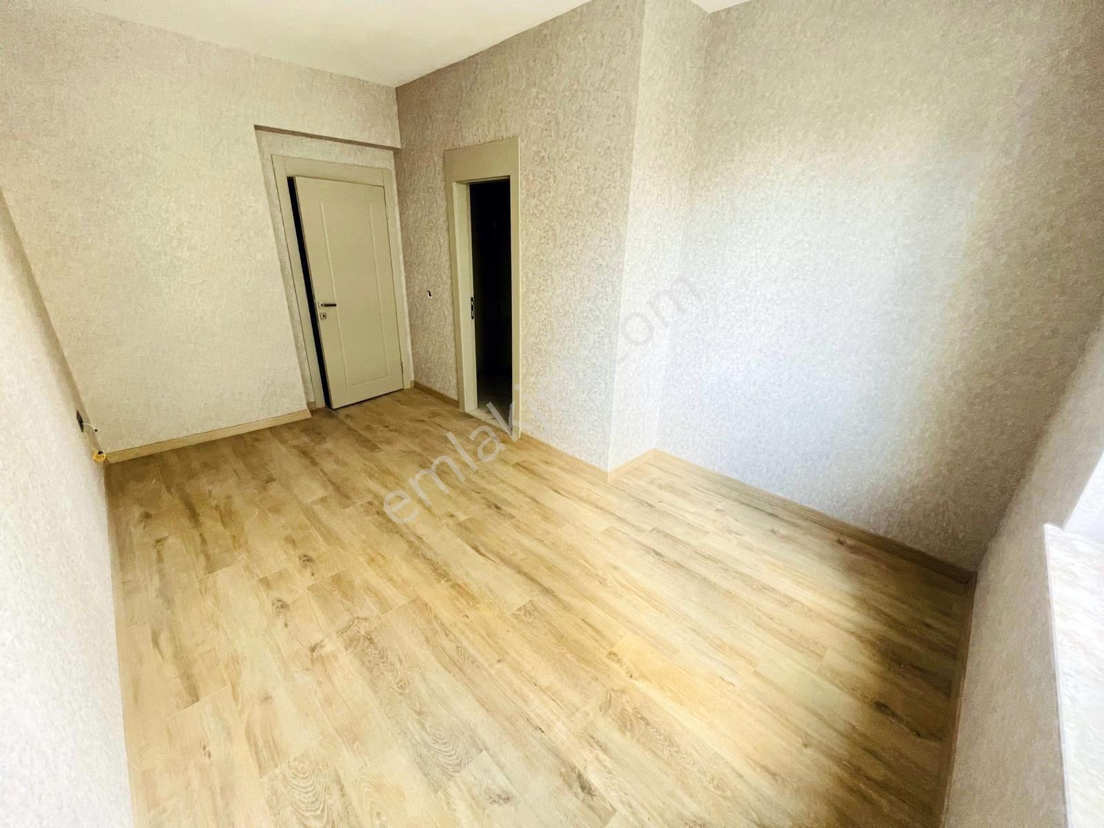 Bulvarda Muhteşem Manzaralı Site Dairesi - Görsel 25