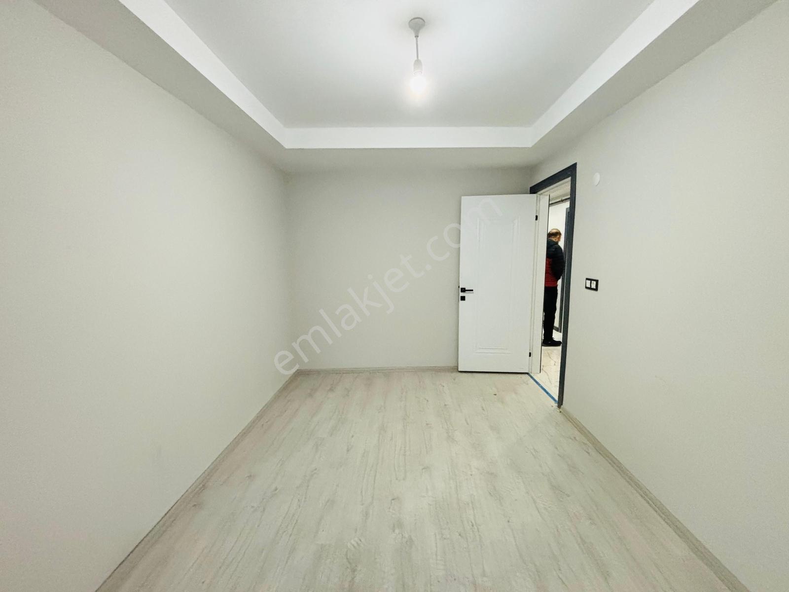 Güven'den Avm Bölgesinde Cadde Üstü Fırsat 2+1 Daire - Görsel 2