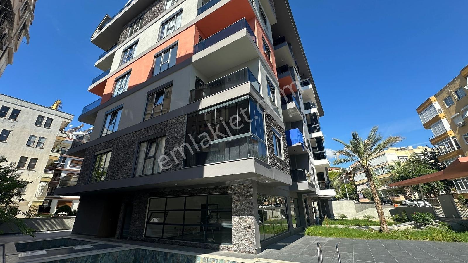 Alanya Merkez Satılık 1+1 Daire - Görsel 3