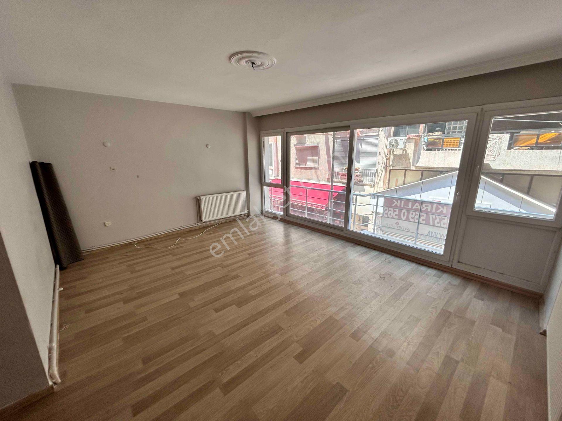 Karşıyaka Çarşıda İş Yerine Uygun Zemin Üstü Kiralık 2+1 Daire - Görsel 5