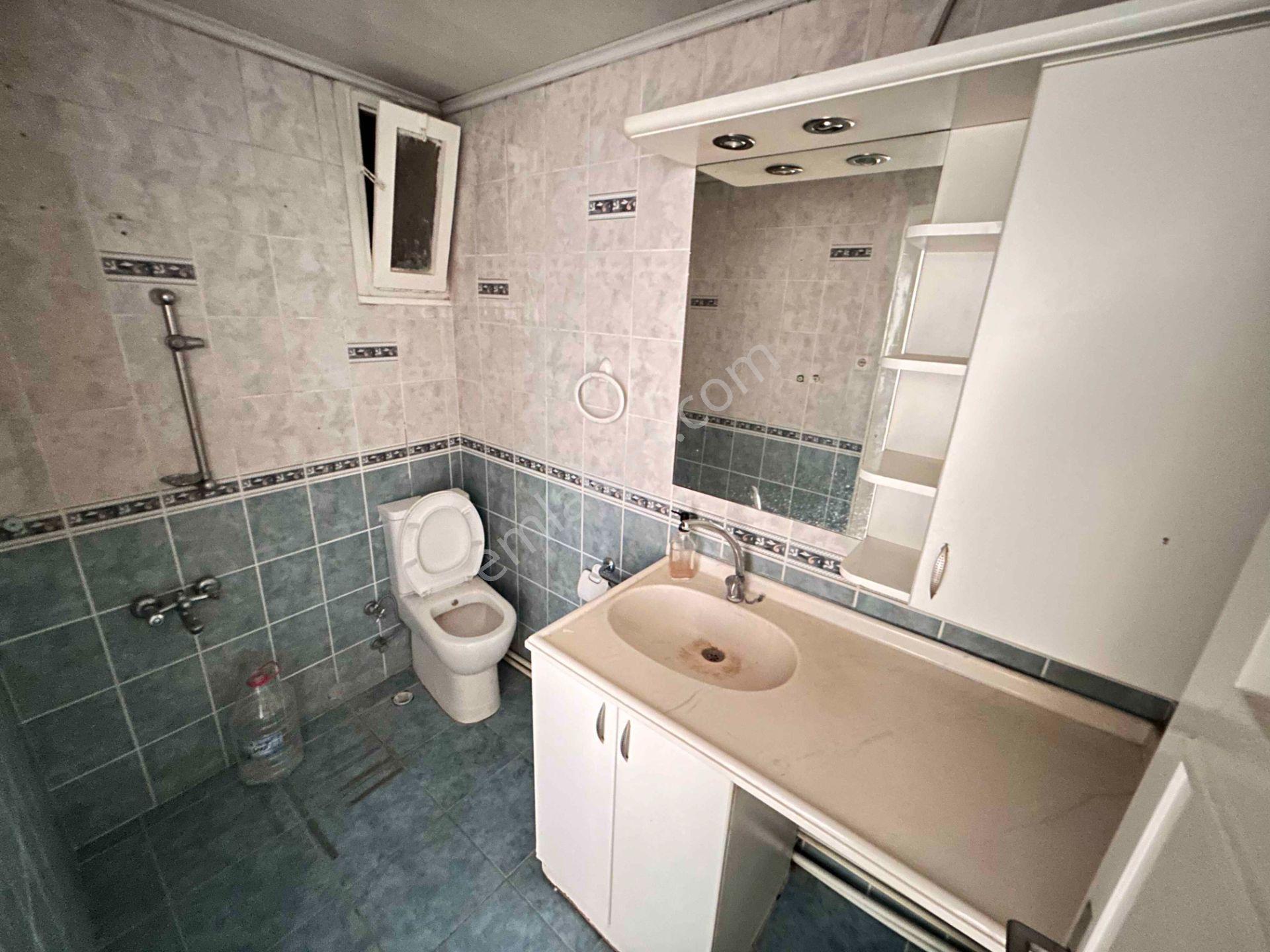 Karşıyaka Çarşıda İş Yerine Uygun Zemin Üstü Kiralık 2+1 Daire - Görsel 20