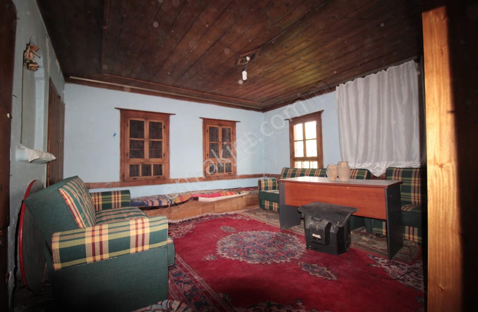 Safranbolu Hüseyin Çelebi Taşminare Cami Yanında Satılık Müstaki
