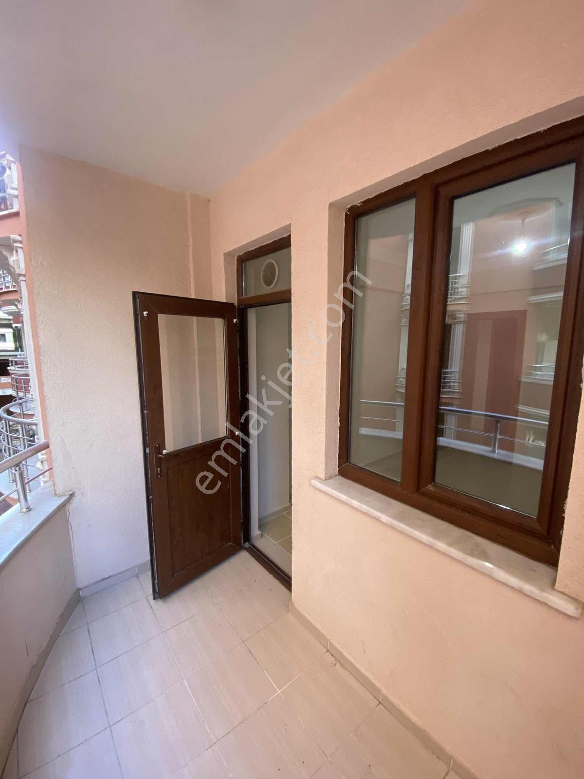 2y Duman Emlak'tan Harika Konumda 3+1 Geniş Kiralık Daire - Görsel 9