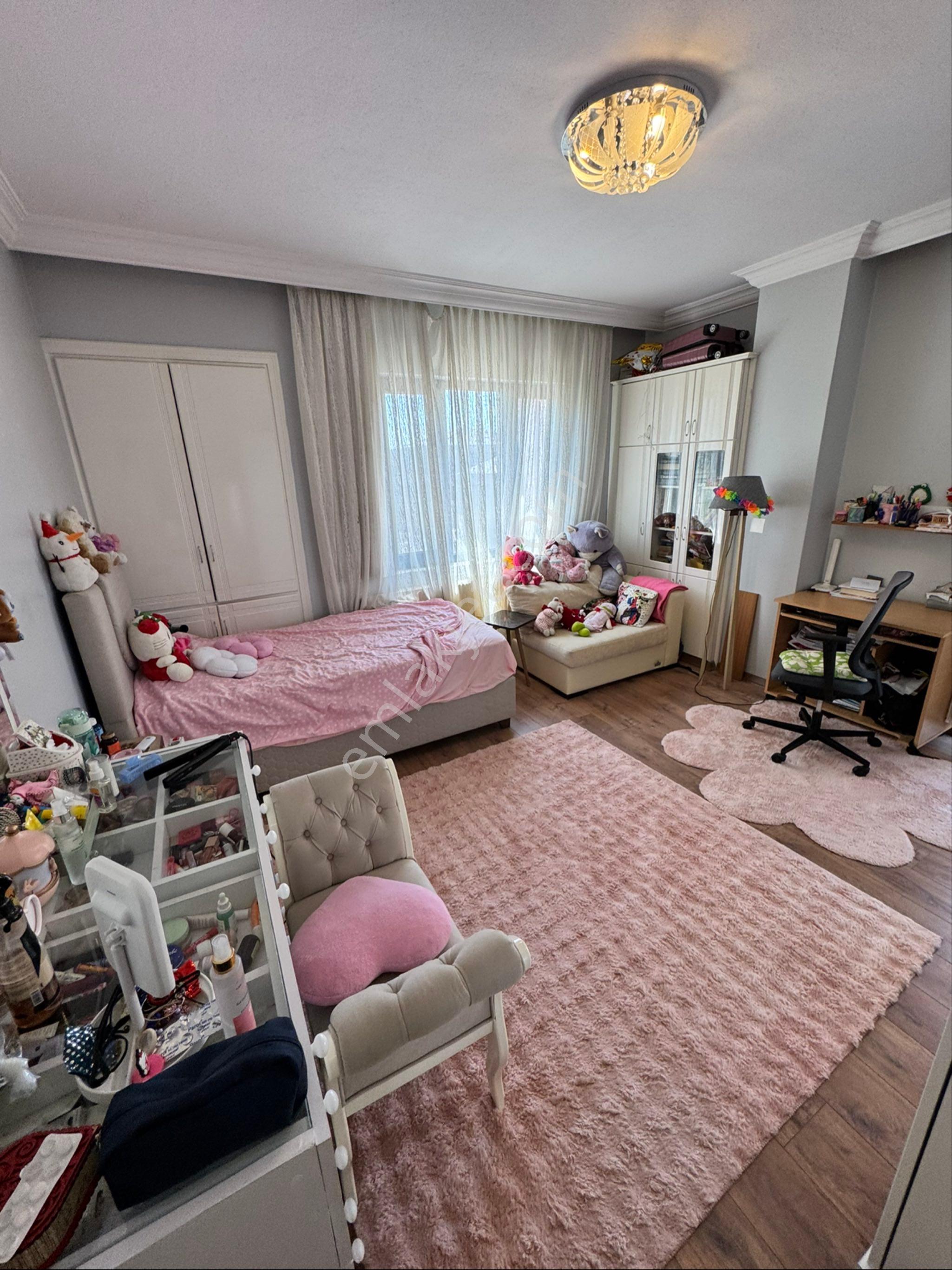 İbrahimli Batıkent Mahallesinde Merkezi Konumda Ultra Lüks Dizay Edilmiş Kiralık 3+1 Daire - Görsel 29