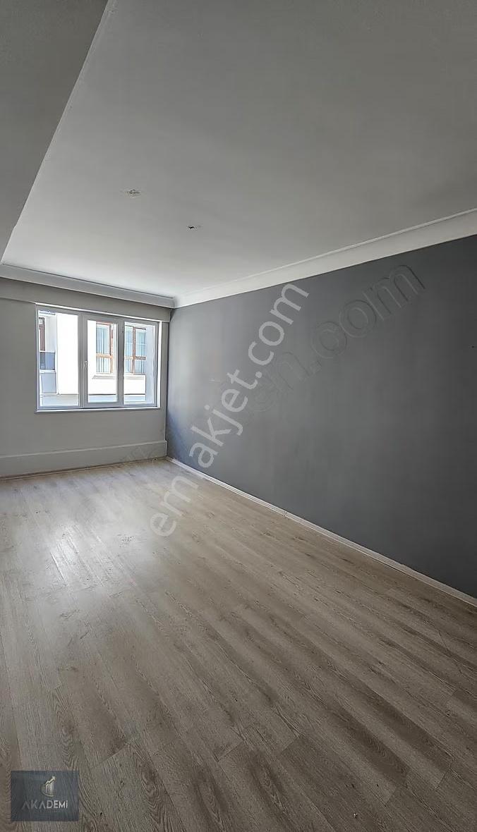 Çamlıca Saklıbahçe Sitesi'nde Bakımlı, Ebeveyn Banyolu 3+1 Daire - Görsel 9