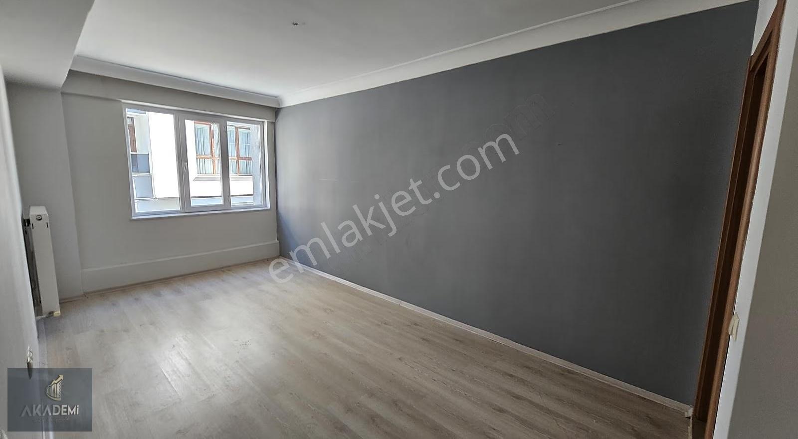 Çamlıca Saklıbahçe Sitesi'nde Bakımlı, Ebeveyn Banyolu 3+1 Daire - Görsel 10