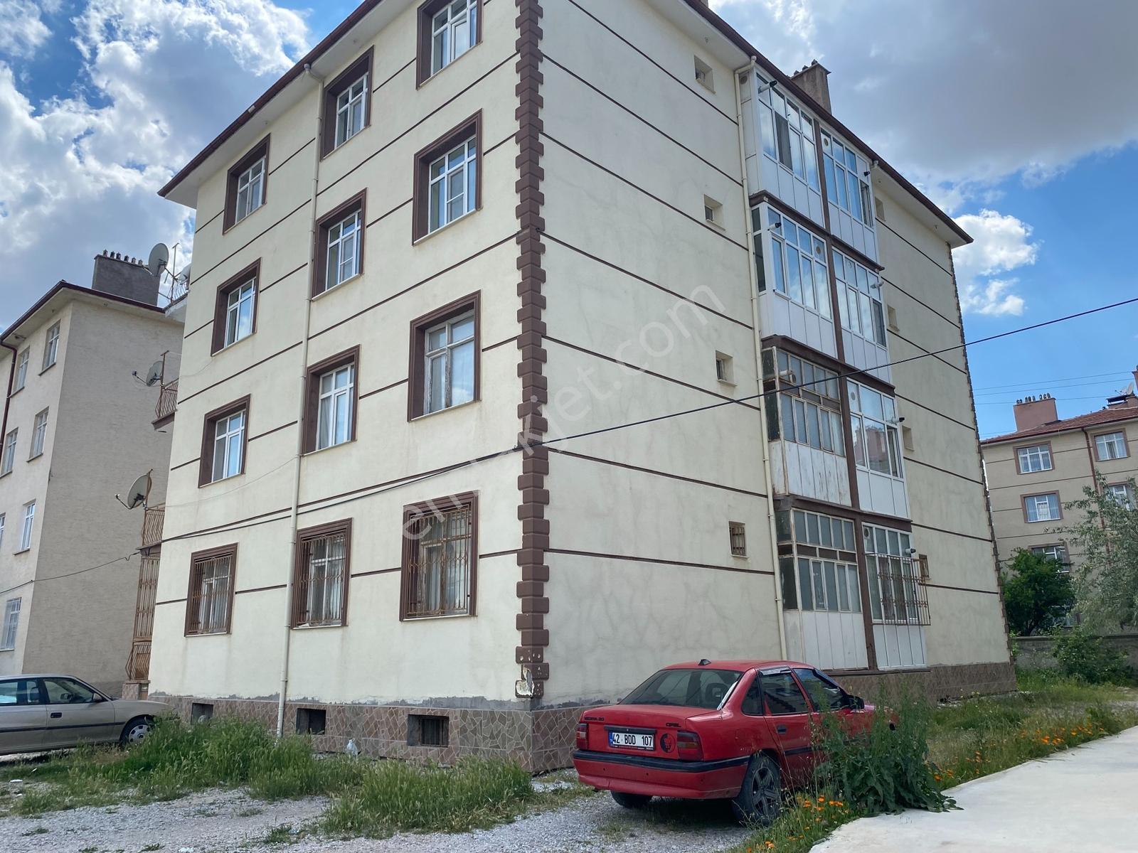 Hocacihanda Satılık 3+1 Arakat Daire - Görsel 3