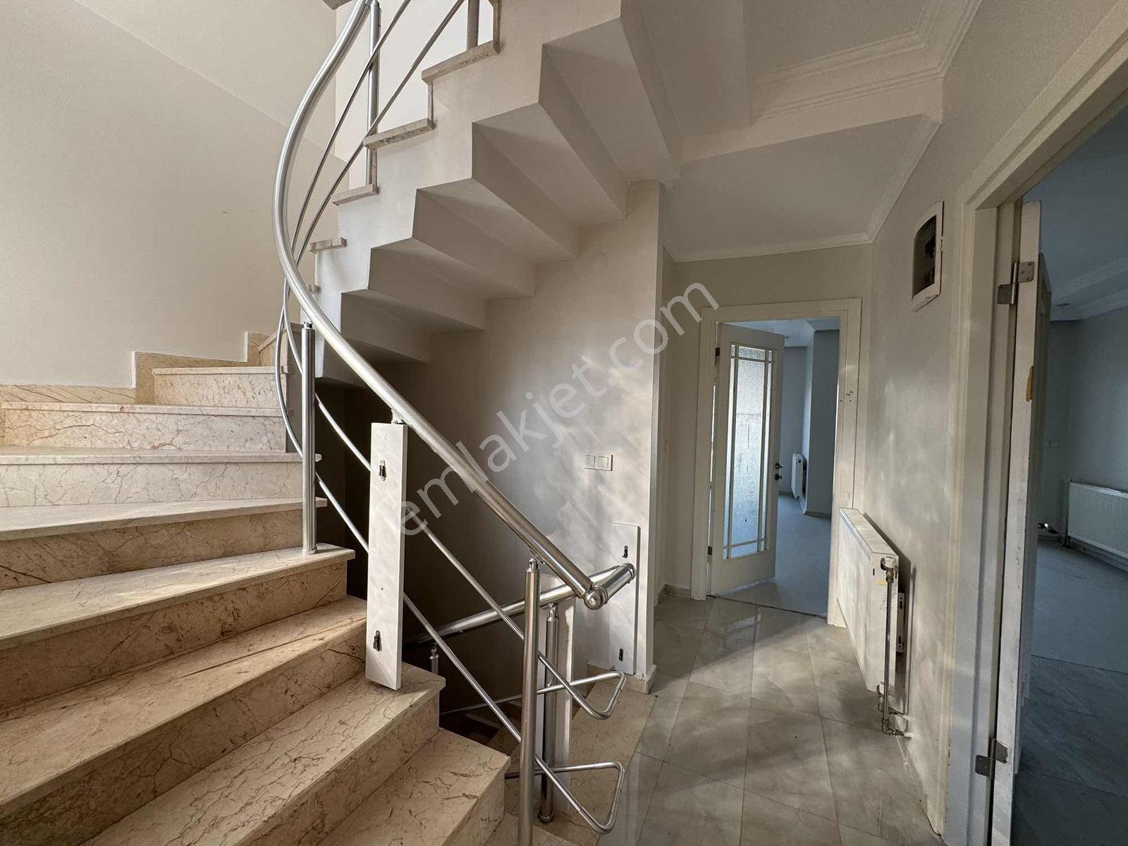 Remax Mahmut Bekdemir Den Mimaroba Akasya Konakları 4+2 Villa - Görsel 14
