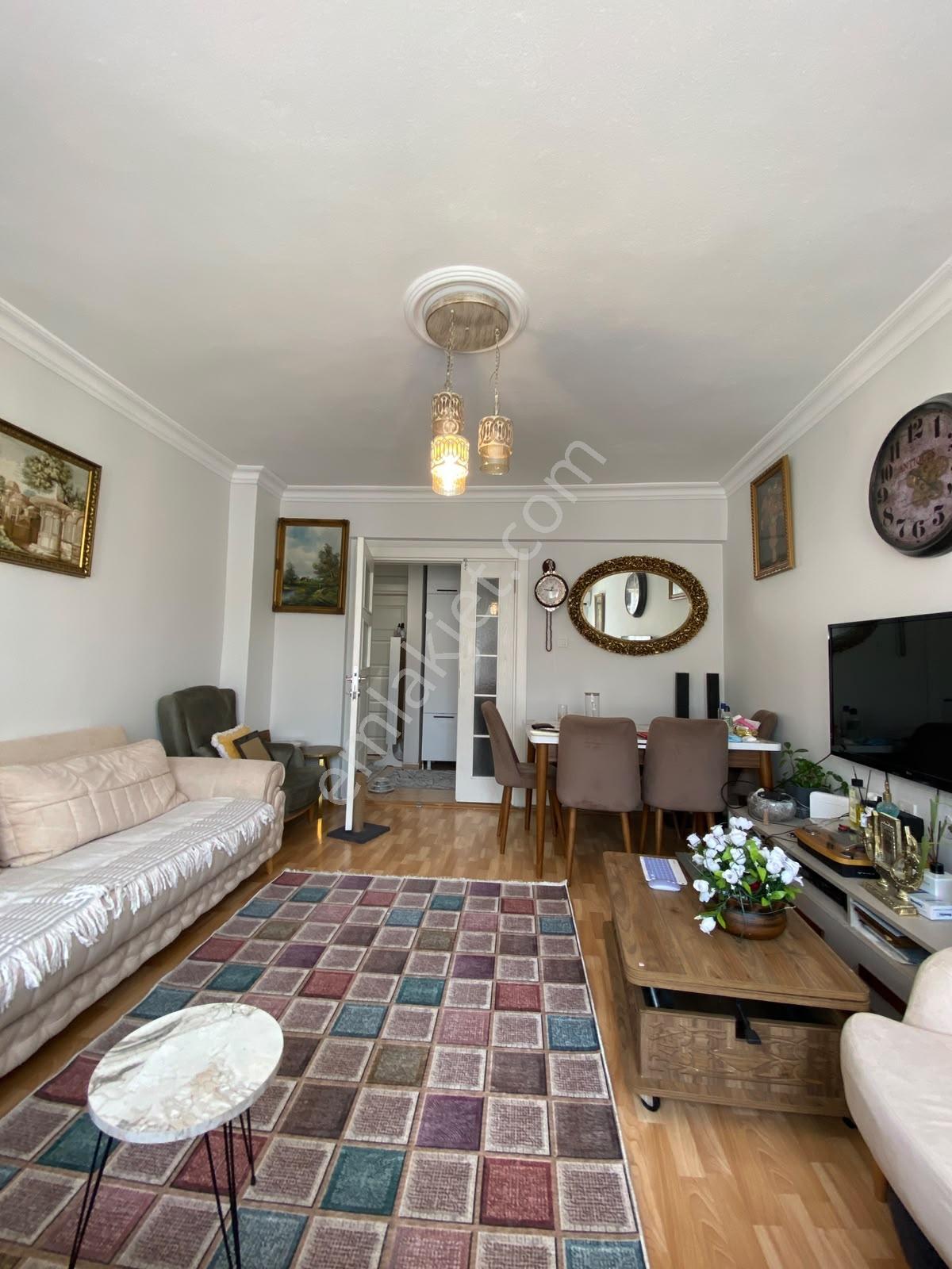 Muhittin Mahallesi'nde Site İçerisinde Asansörlü 140 M²,3+1 - Görsel 23