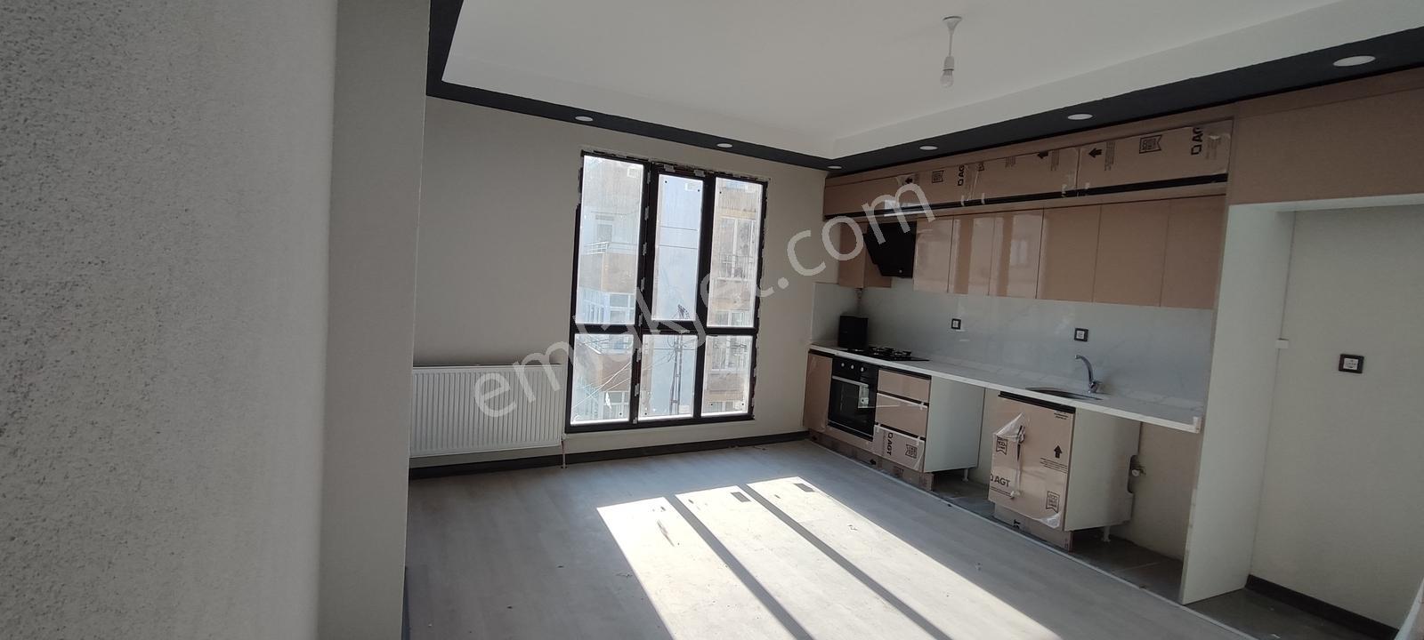 Çerkezköy Lemar Mevkiinde Tepe Çıkış Yolunda Kiralık Daire - Görsel 29
