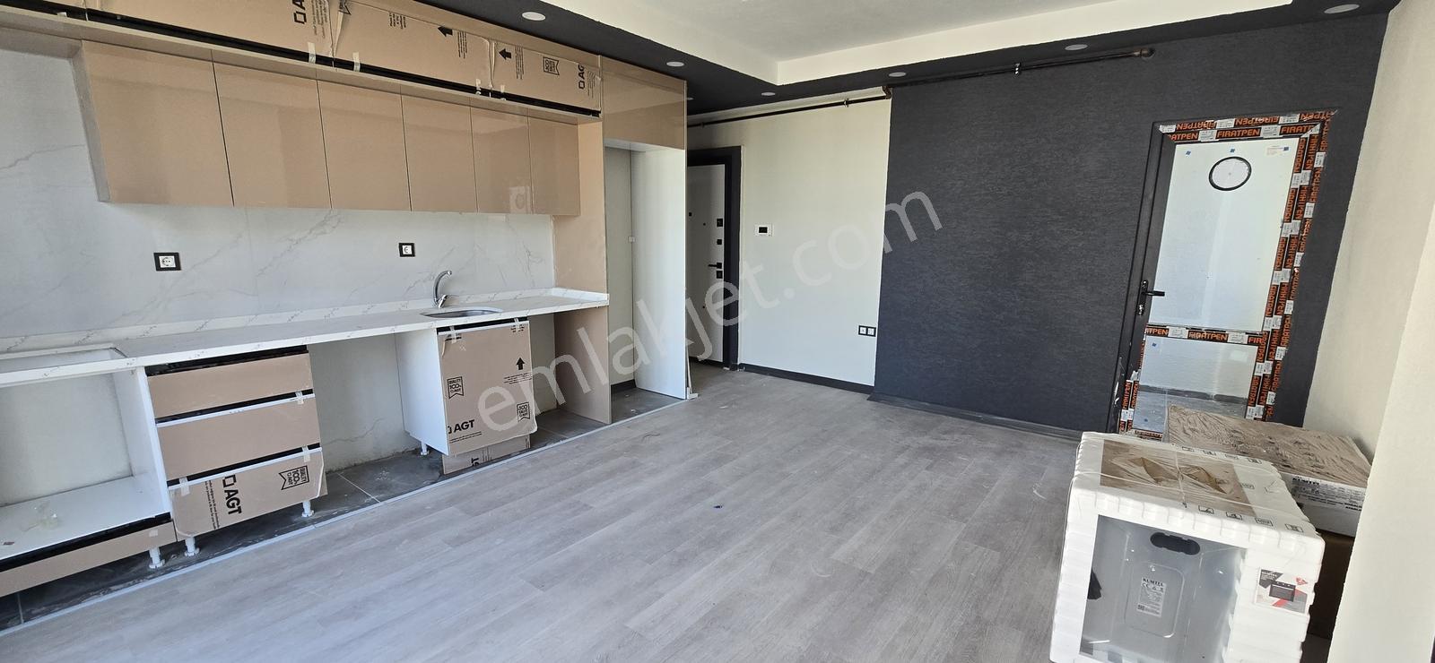 Çerkezköy Lemar Mevkiinde Tepe Çıkış Yolunda Kiralık Daire - Görsel 32