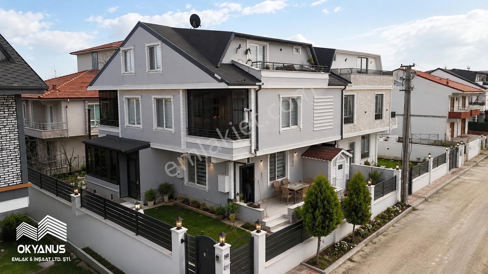 Kocaali'de Plaj Merkezde Full Eşyalı Geniş Bahçeli 3+1 Villa - Görsel 25