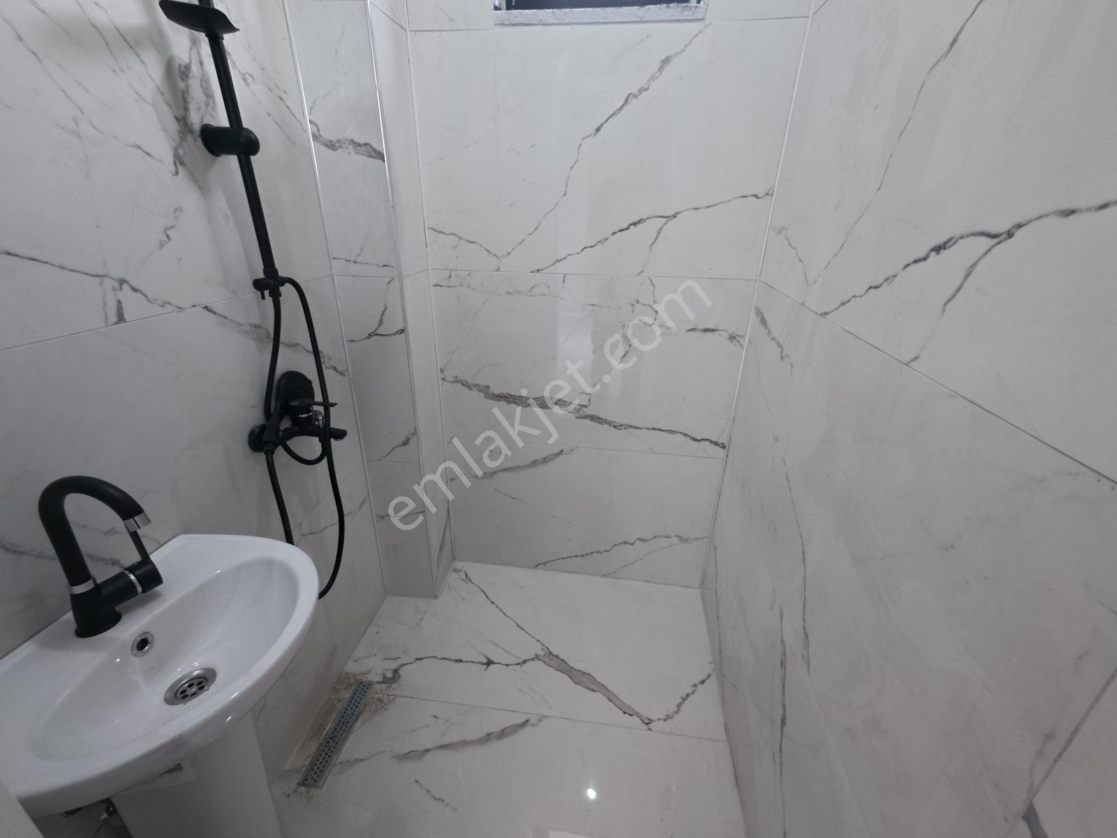 Kocaali Sahil'de Müstakil Bahçeli,havuzlu,özel Garajlı 4+1 Villa - Görsel 13
