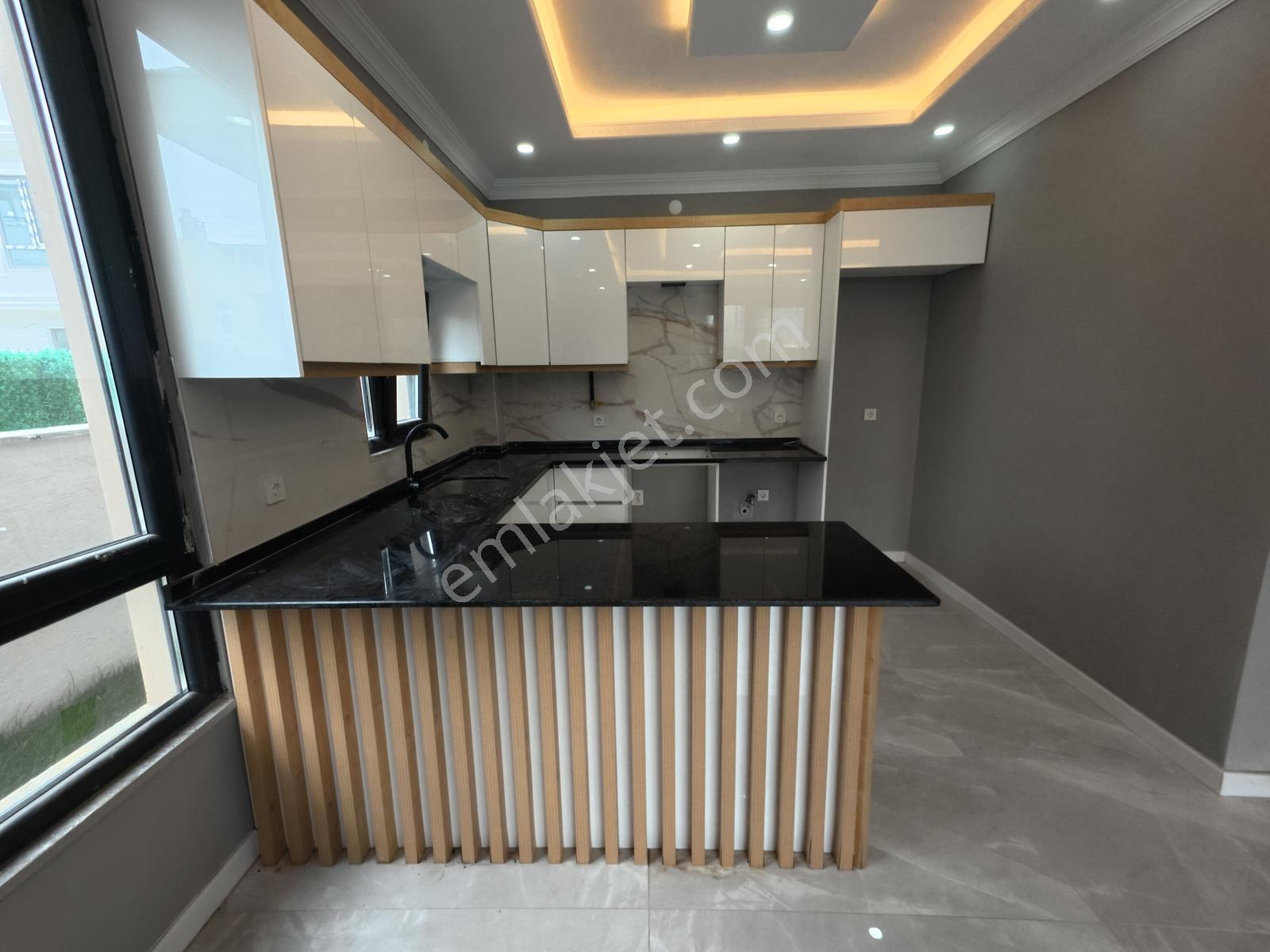 Kocaali Sahil'de Müstakil Bahçeli,havuzlu,özel Garajlı 4+1 Villa - Görsel 20