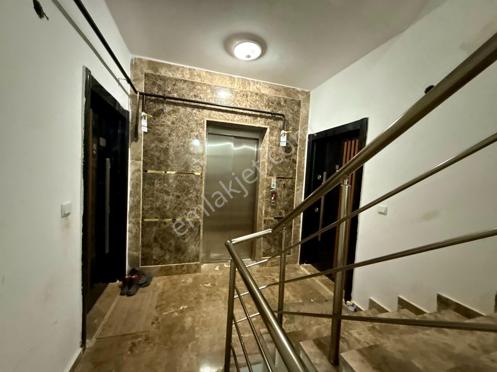 Şehir Hastanesi Yanında Havuzlu Site İçinde 2+1 Manzaralı Daire - Görsel 4