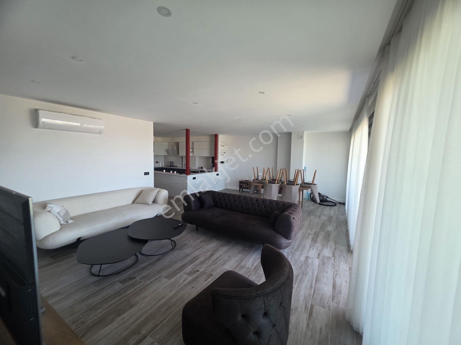 Kuşadası Panoramik Deniz Manzaralı Dogalgazlı Ferah 3+1 Daire - Görsel 12