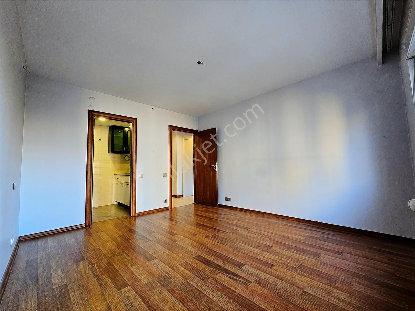 Kentplus -3350 Ada-kapalı Balkonlu- Ebeveynli- Bakımlı 3+1/145m2 - Görsel 14