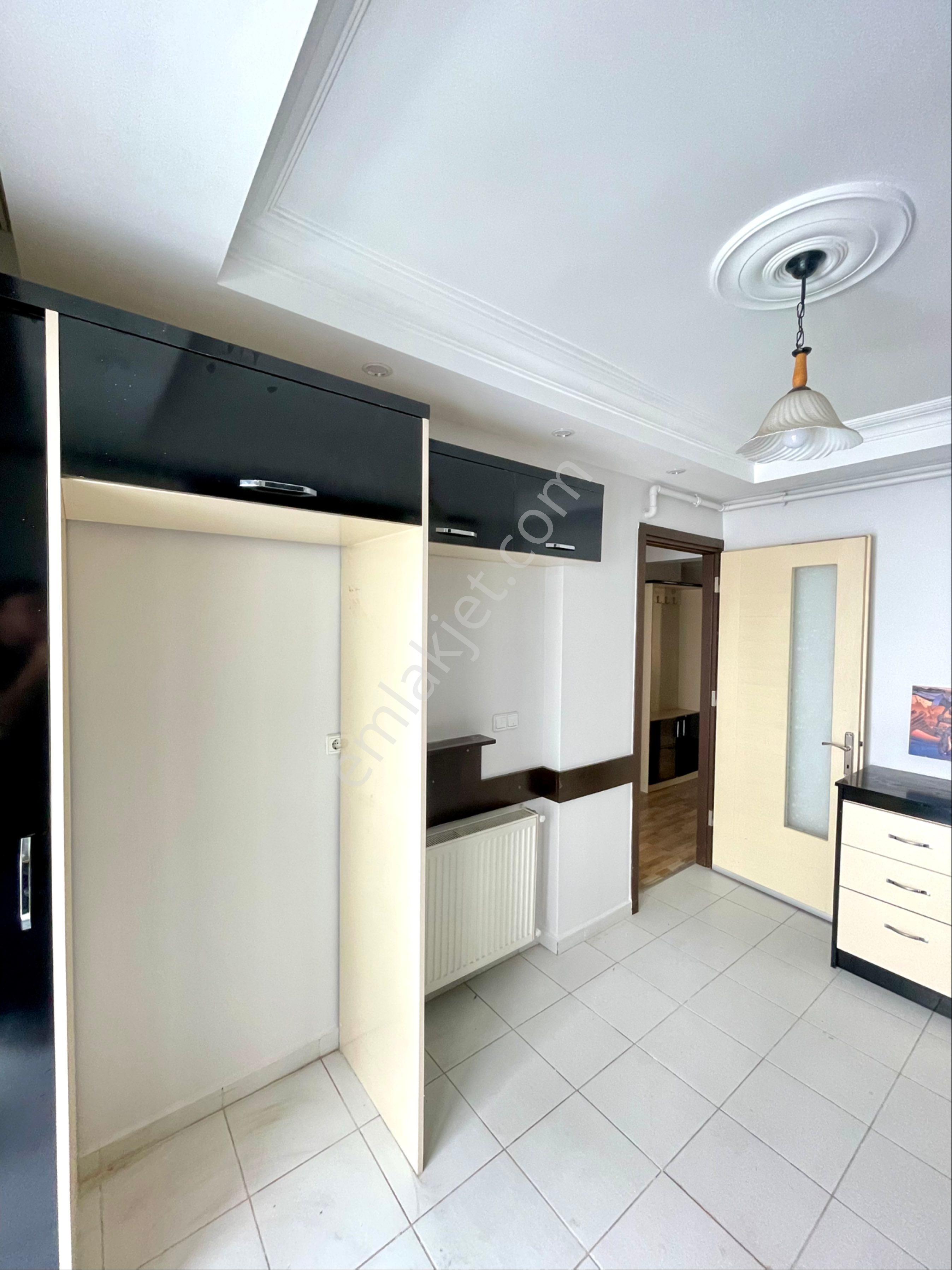 Çınar 15 Mayısda 3+1 Kiralık Daire 115 M2 - Görsel 2
